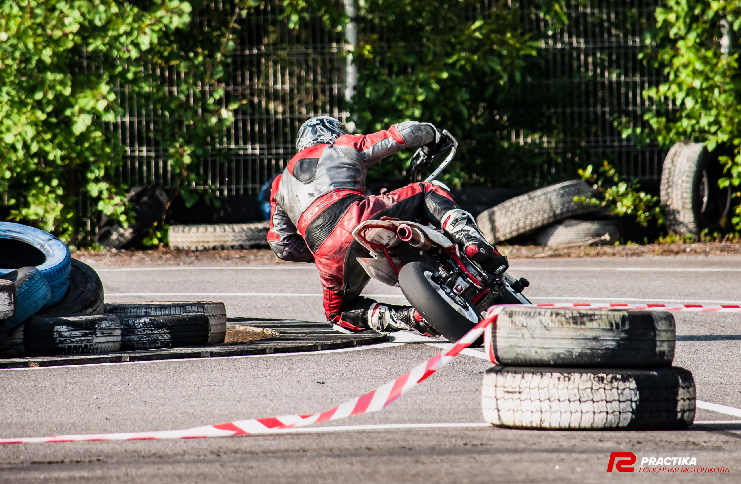 Соревнования гоночной мотошколы PRACTIKA. Мотофотограф в Санкт-Петербурге Мария Скурская
