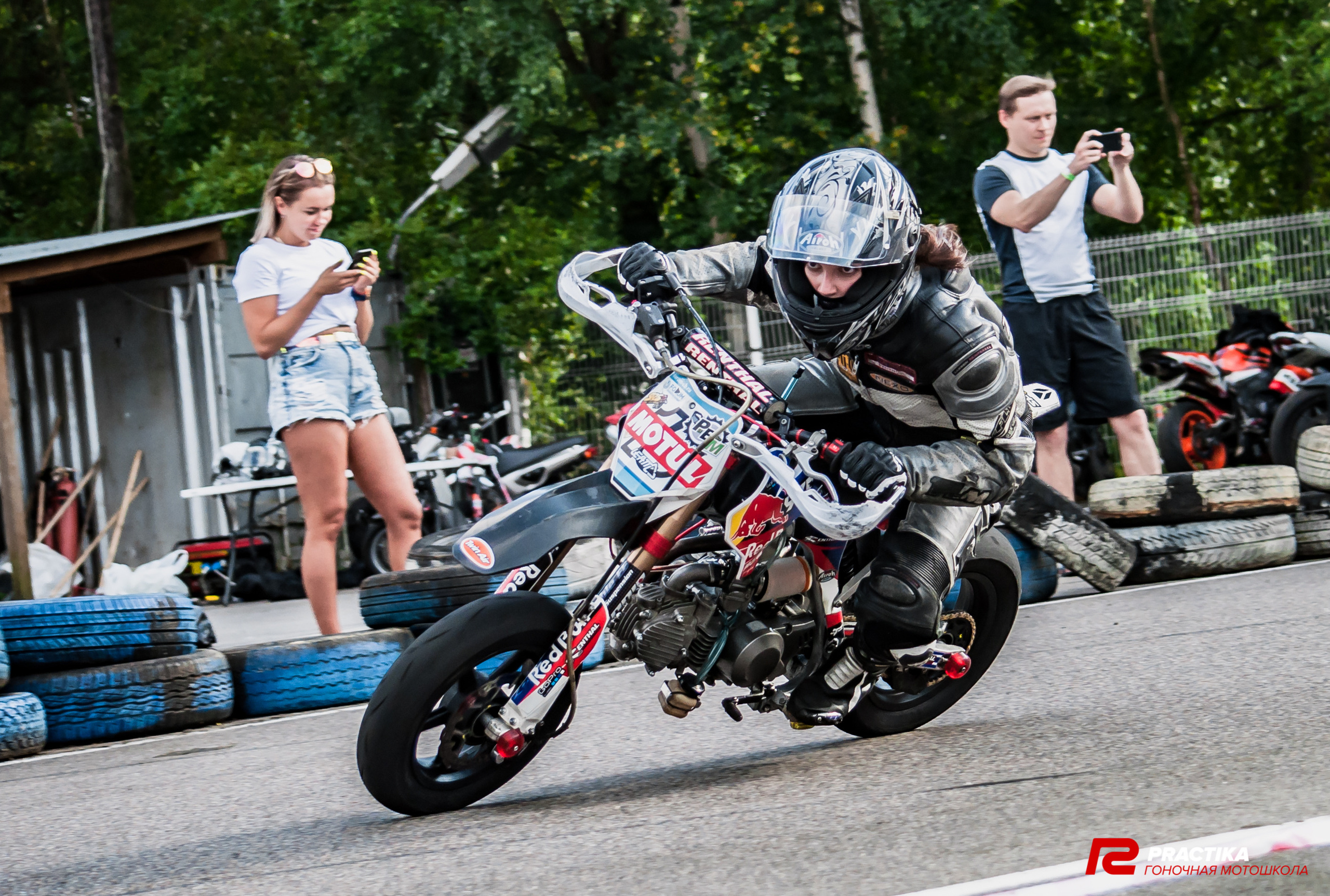 Соревнования гоночной мотошколы PRACTIKA. Мотофотограф в Санкт-Петербурге Мария Скурская