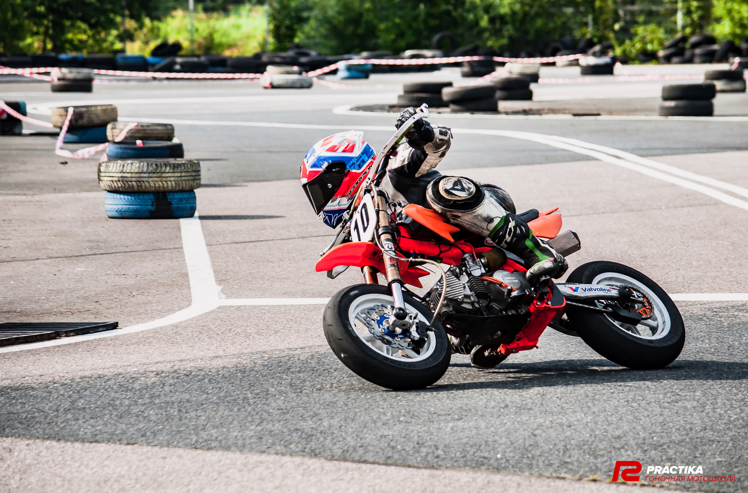 Соревнования гоночной мотошколы PRACTIKA. Мотофотограф в Санкт-Петербурге Мария Скурская