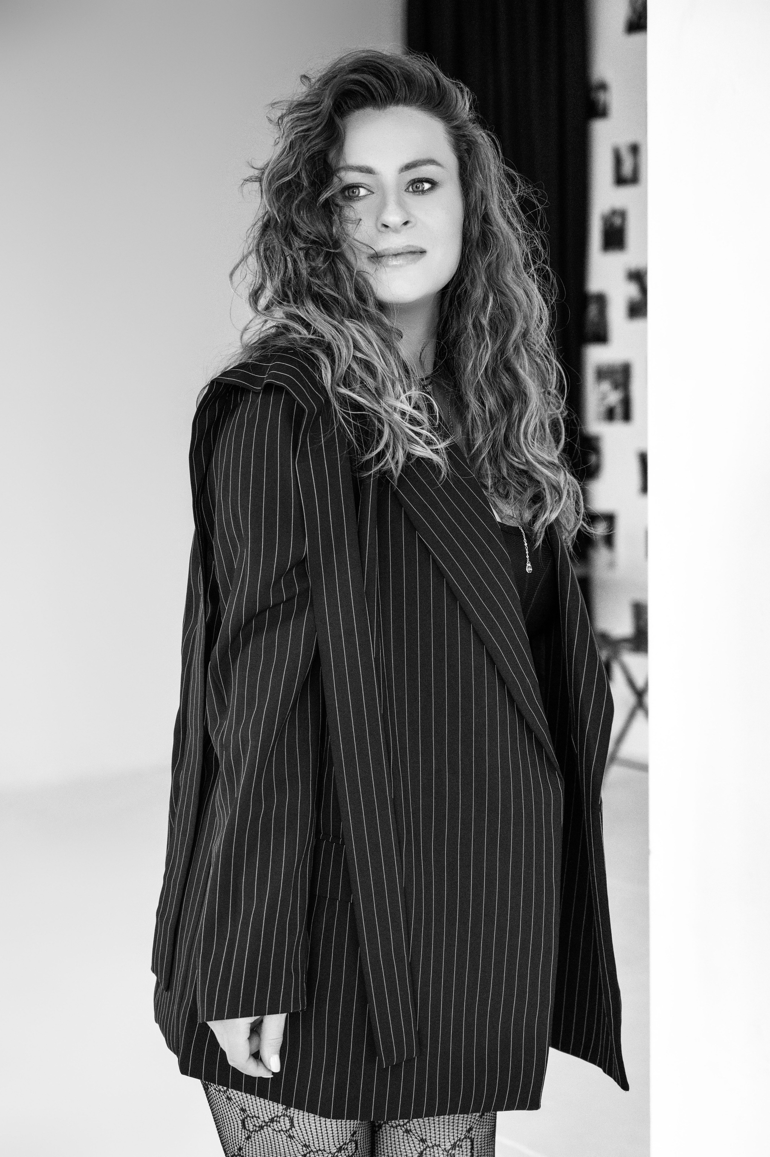 Профессиональный семейный и беременный фотограф в Санкт-Петербурге — Маргарита Иванова. Индивидуальные фотосессии под ключ: от образа до гот. Профессиональный фотограф беременности в СПБ. Стильные фотосессии беременности в стиле минимализм и классическая фотография