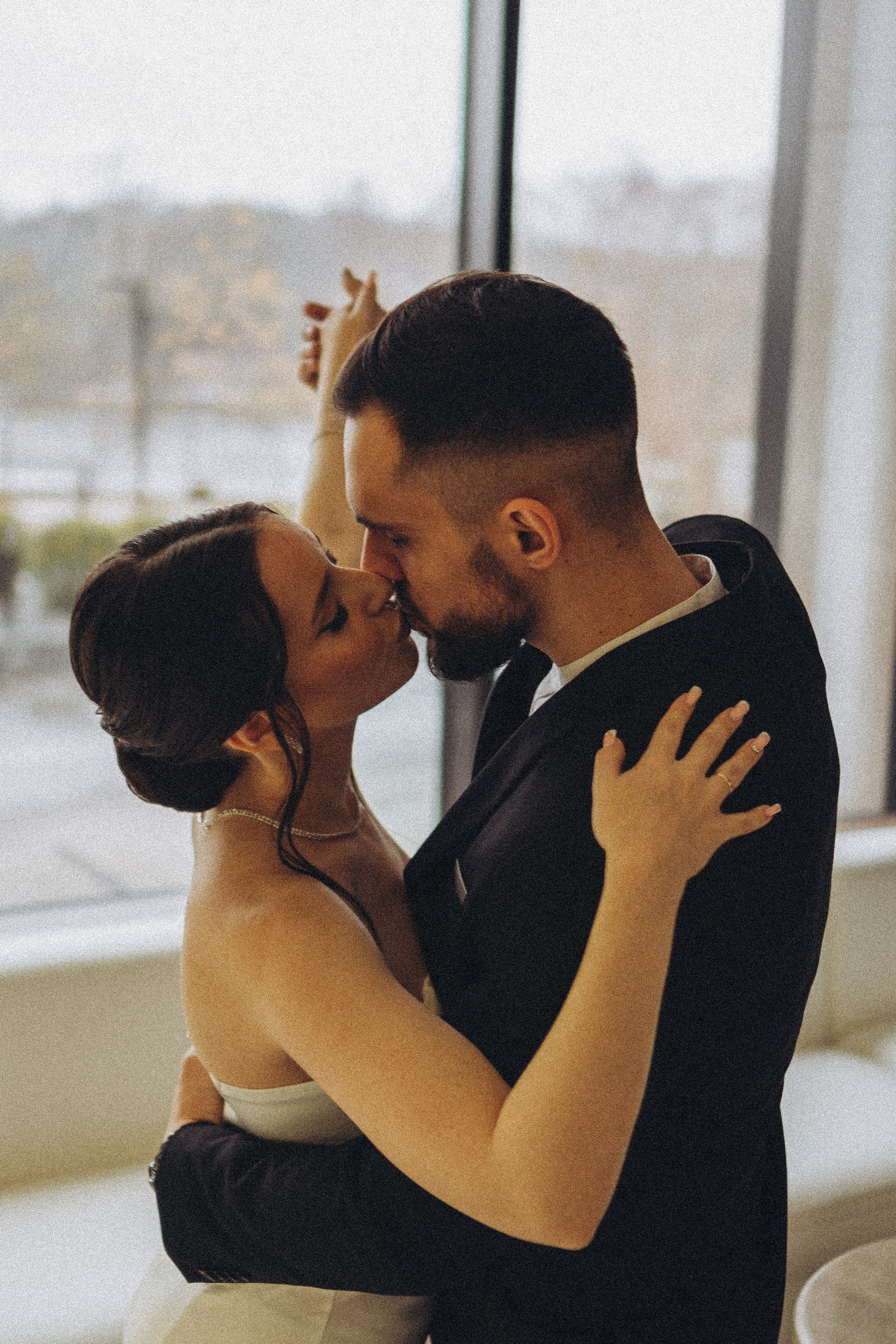 СВАДЕБНАЯ СЬЕМКА СБОРОВ ЖЕНИХА И НЕВЕСТЫ В ОТЕЛЕ И ТАКЖЕ ФОТОСЕССИИЯ В ОТЕЛЕЕ МЕГАПОЛИС БРЯНСК. Профессиональный фотограф, Санкт-Петербург — Виктория Богомолова