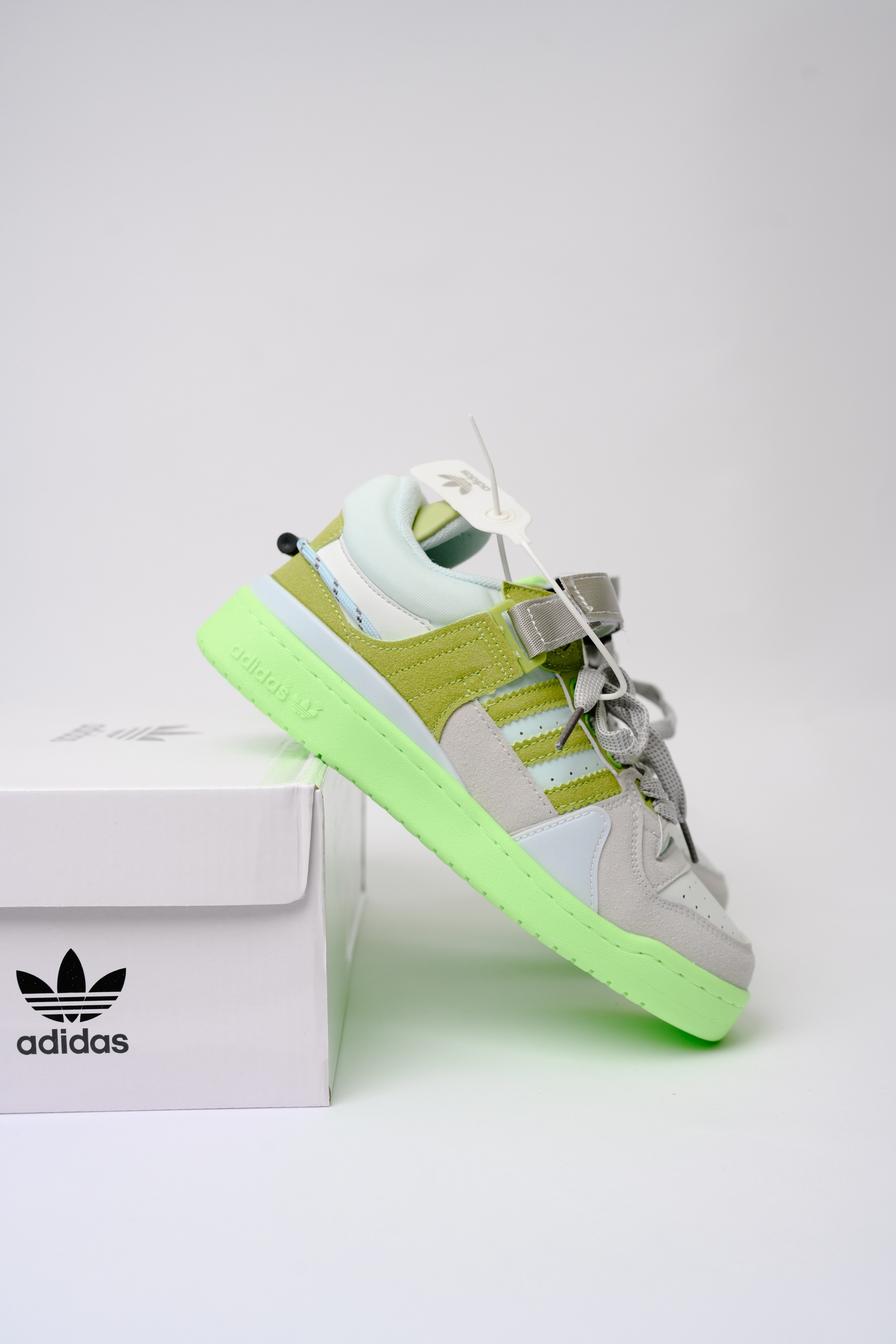 Кроссовки для wb. Фотограф в Красноярске