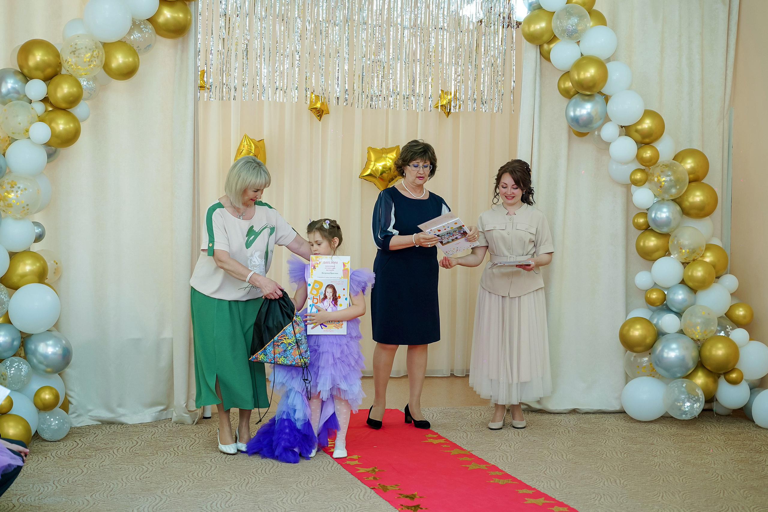 Фотосъемка видеосъёмка фотограф видеооператор новогодних утренников  в. Фотограф, видеооператор Нина Коршунова