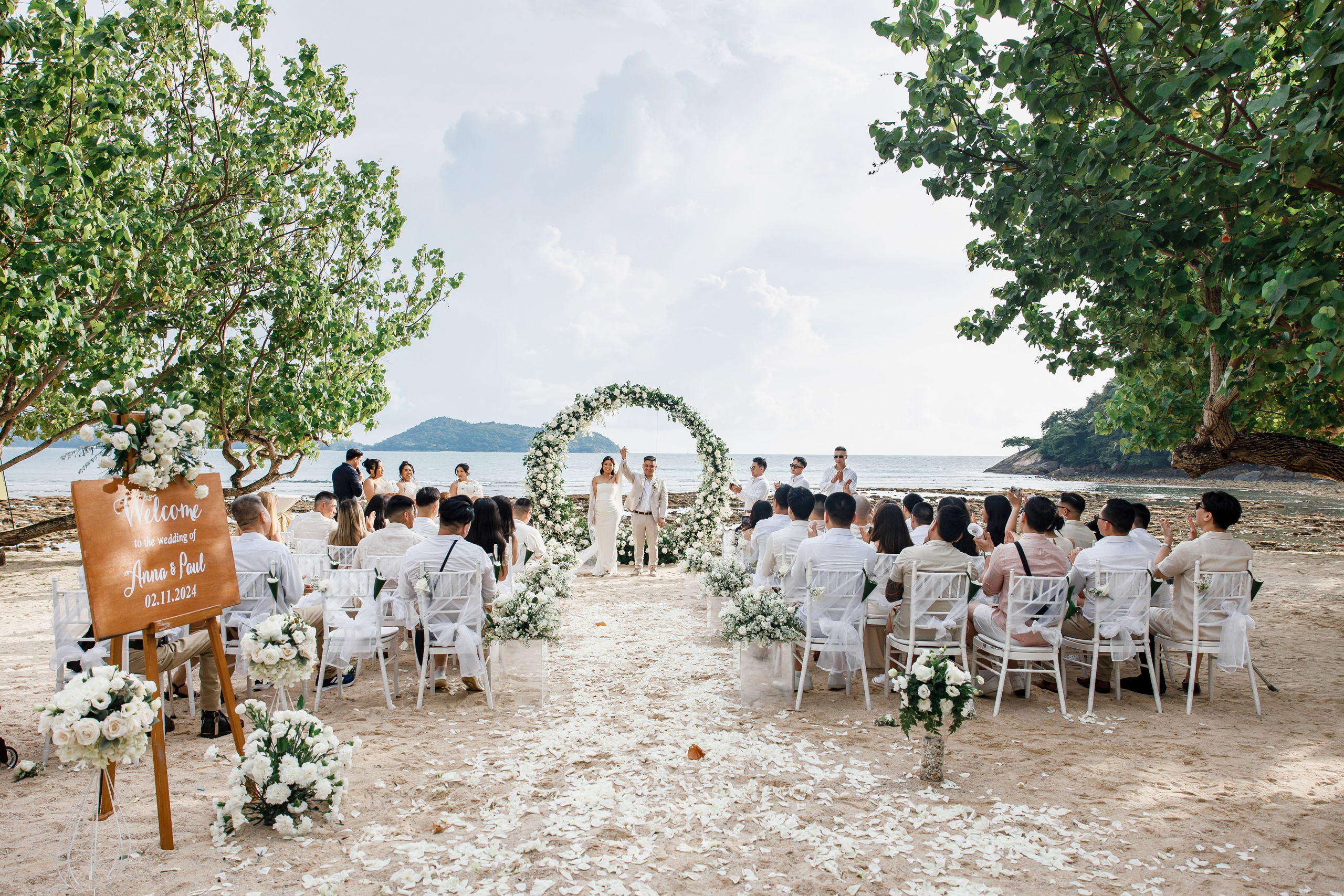 Wedding in Phuket at the Thavorn Hotel. Photographer in Phuket. Photographer Thailand