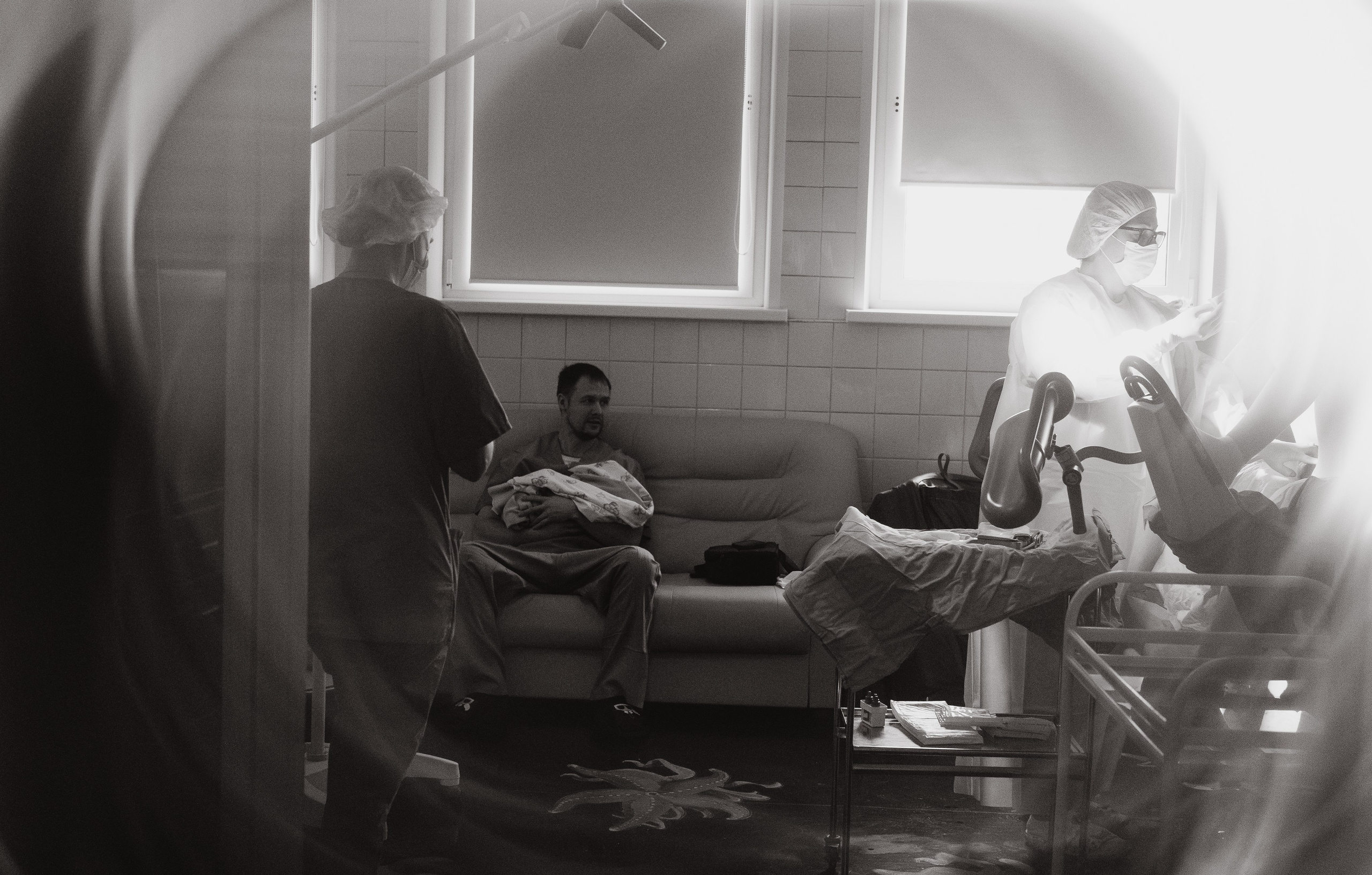 Партнерские роды в Москве в роддоме 8 Выхино. Семейный, ньюборн фотограф, фотограф на роды в Москве, Виктория Тюльдюкова