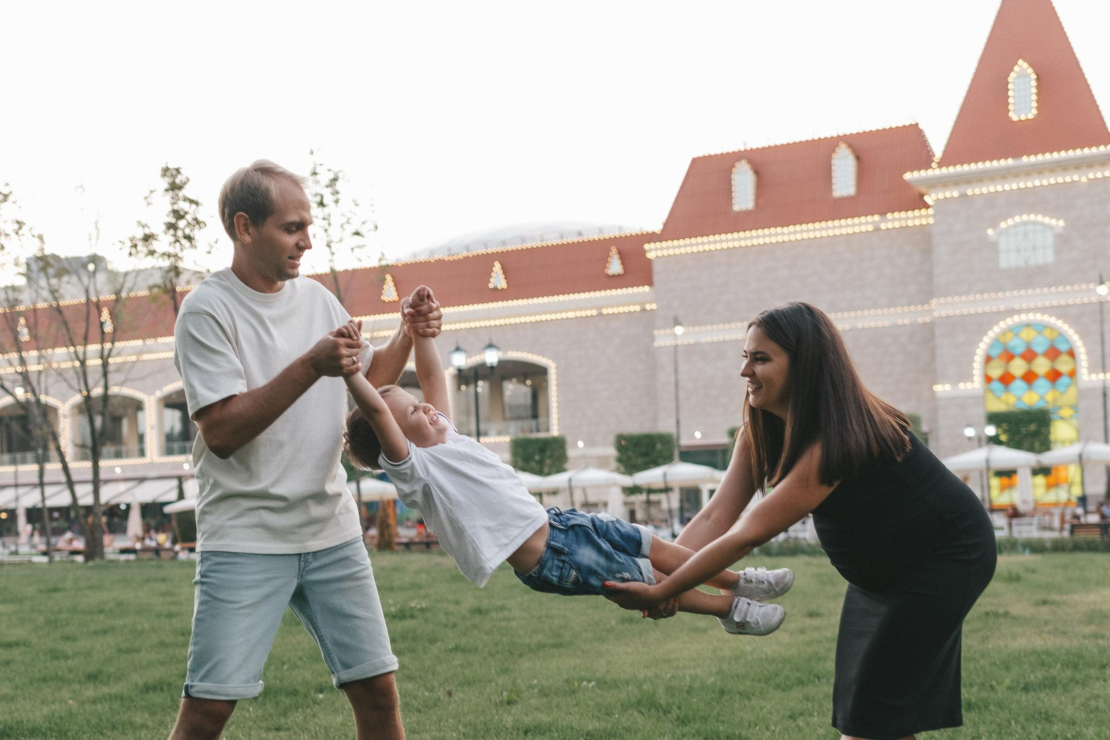 Семейная прогулка Остров Мечты. Женский и семейный фотограф в Москве Ирина Лысикова