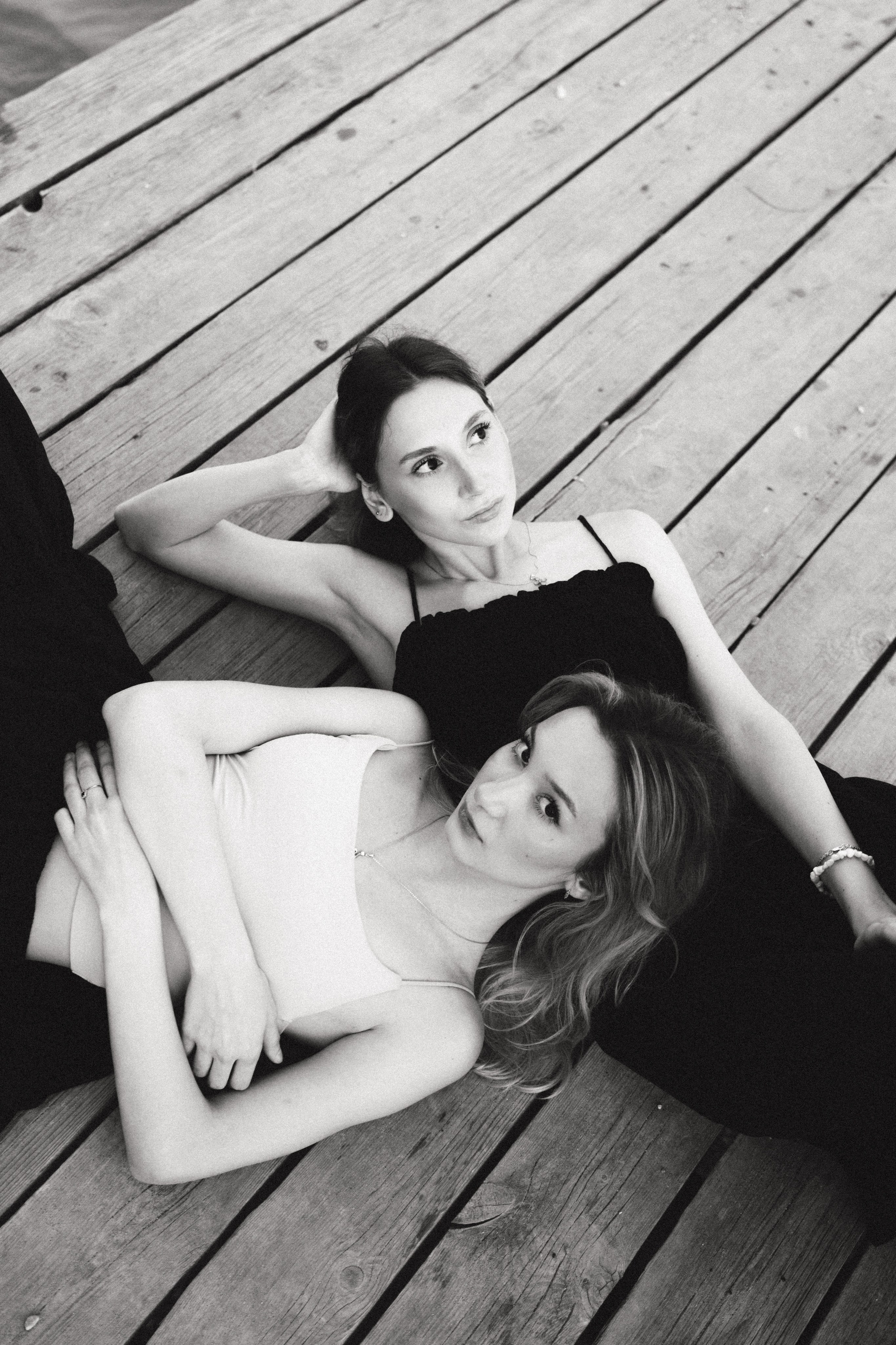 Карина и Ясмина. Главная