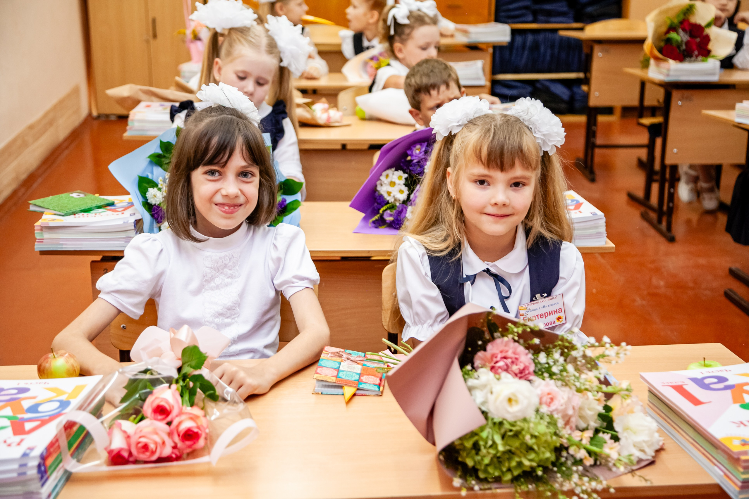 1 сентября линейка. Свадебный и семейный фотограф в Армавире