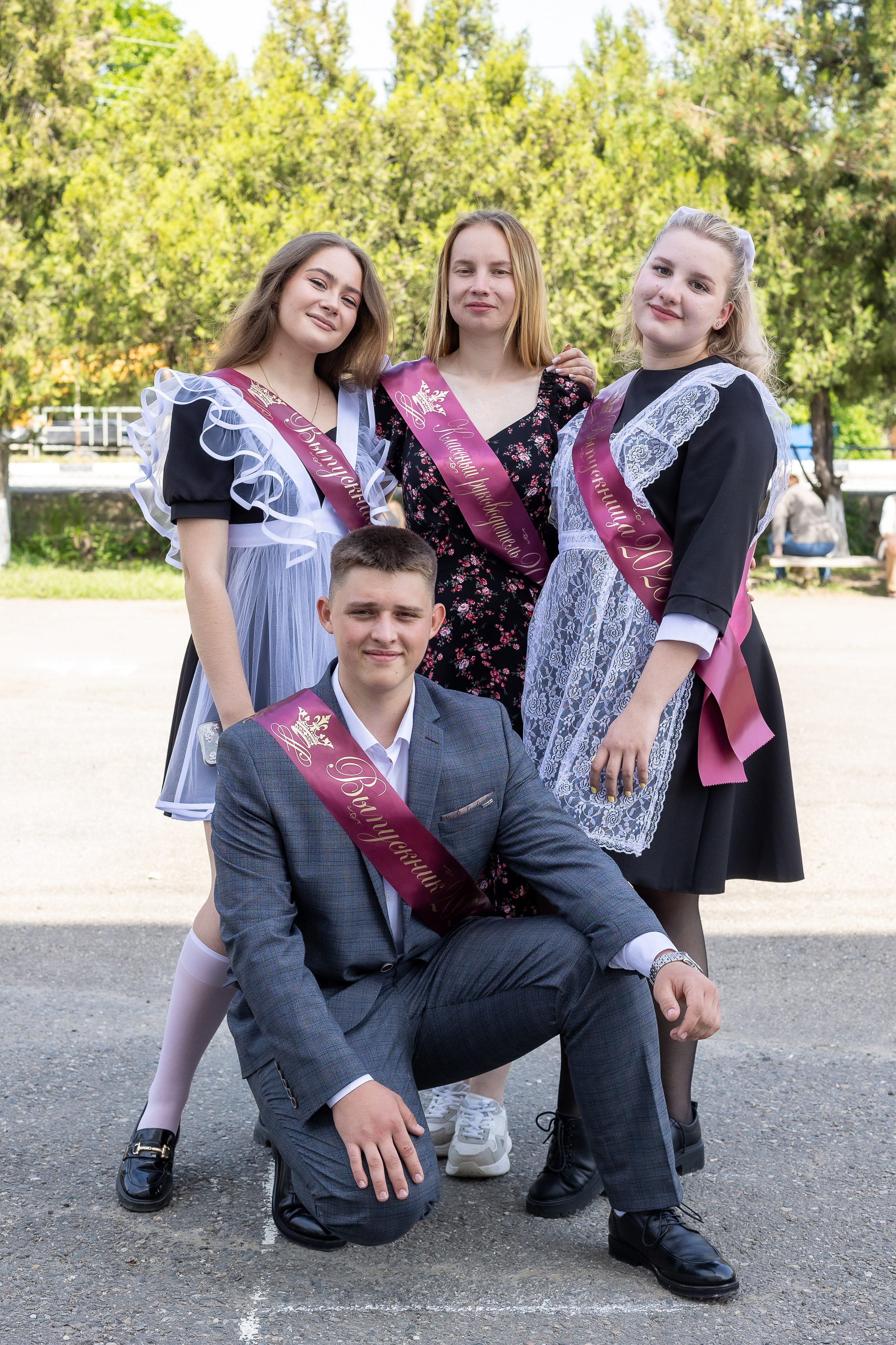 Последний звонок. Выпускные альбомы Майкоп, Краснодар Елена Золотарева