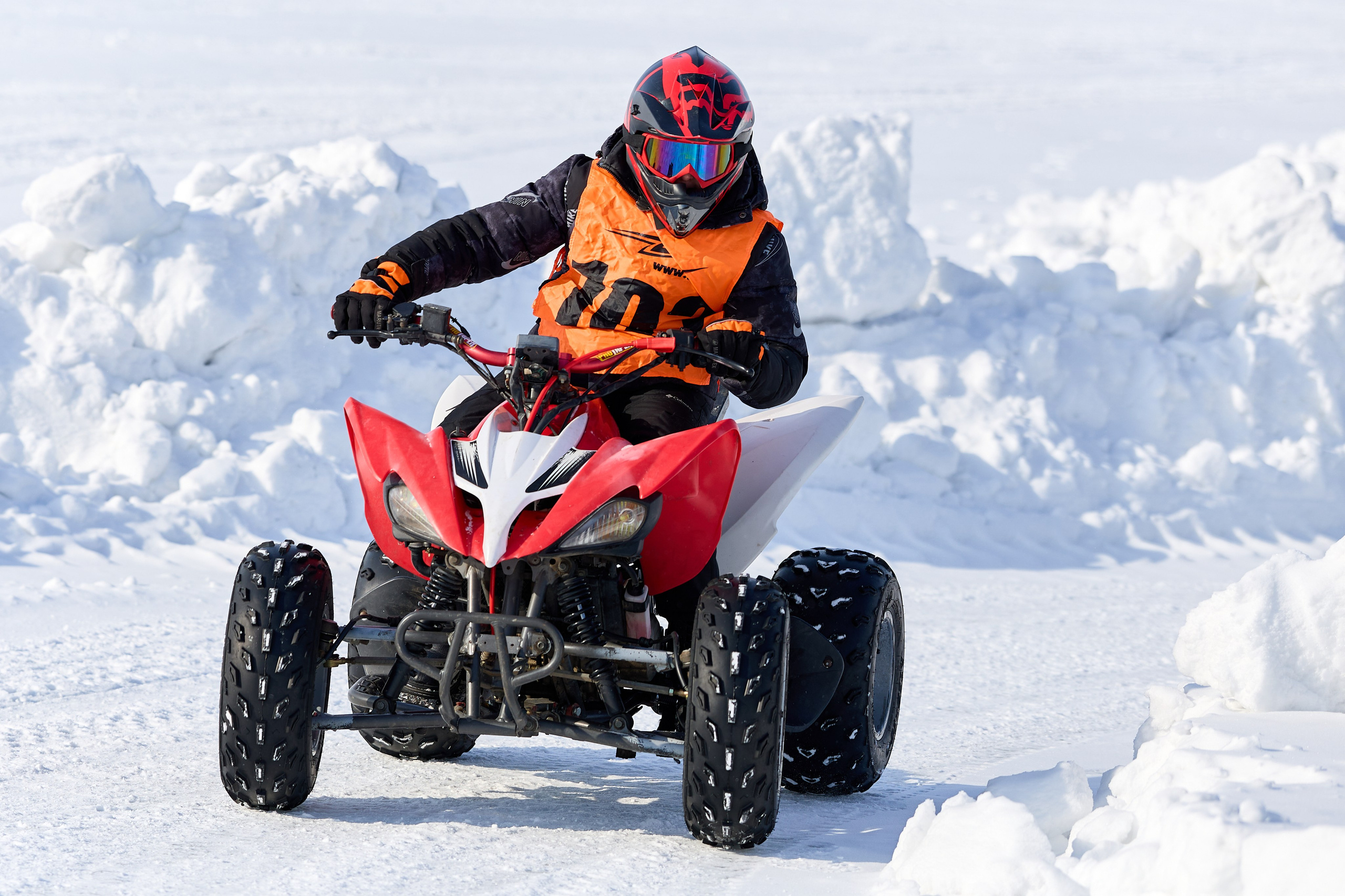 Топим Лёд — 2026. Соревнования на квадроциклах. Фотограф в Новосибирске Алена Скокова