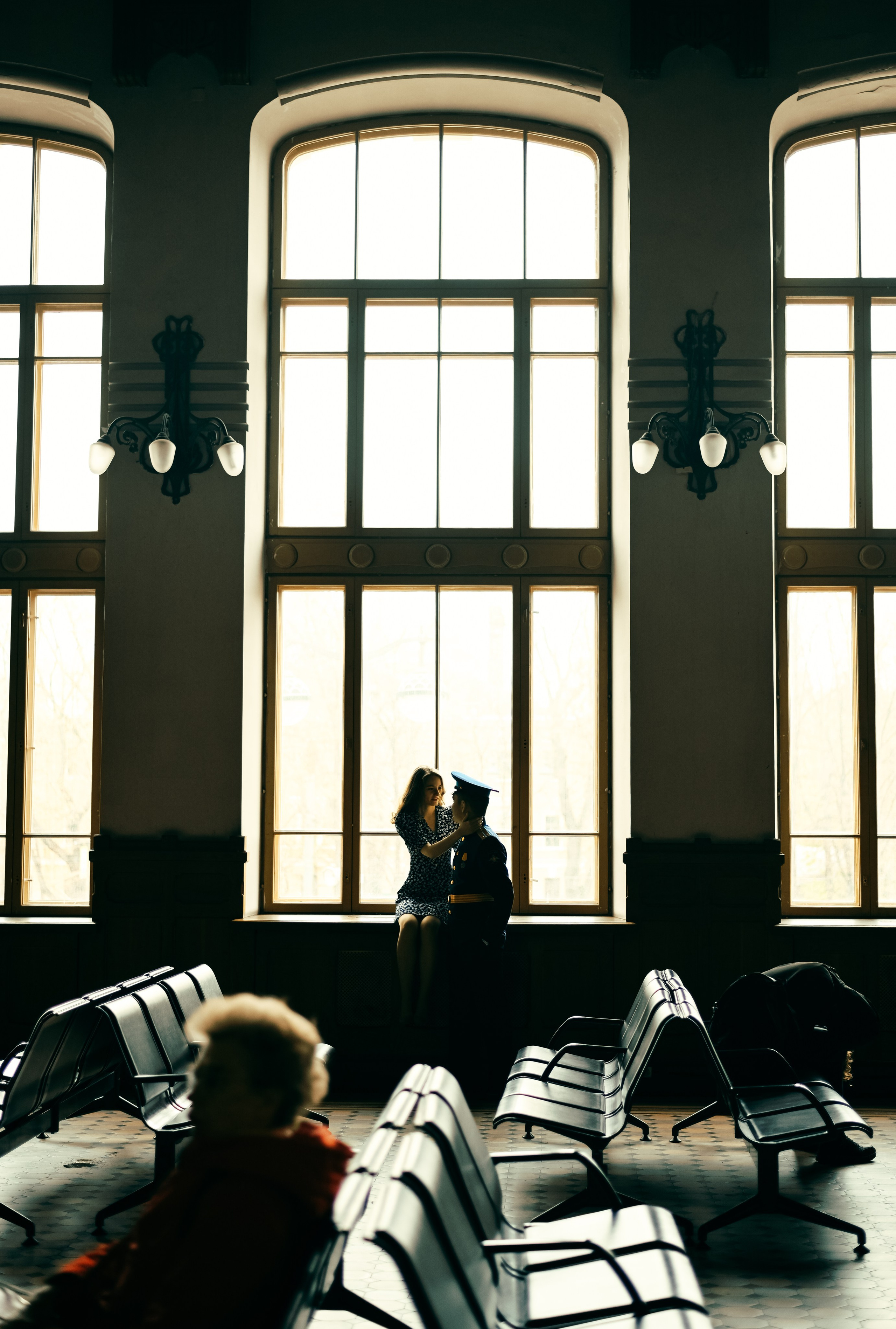 Love story на вокзале. Анастасия и Азамат. Семейный и свадебный фотограф в Санкт-Петербурге Яна