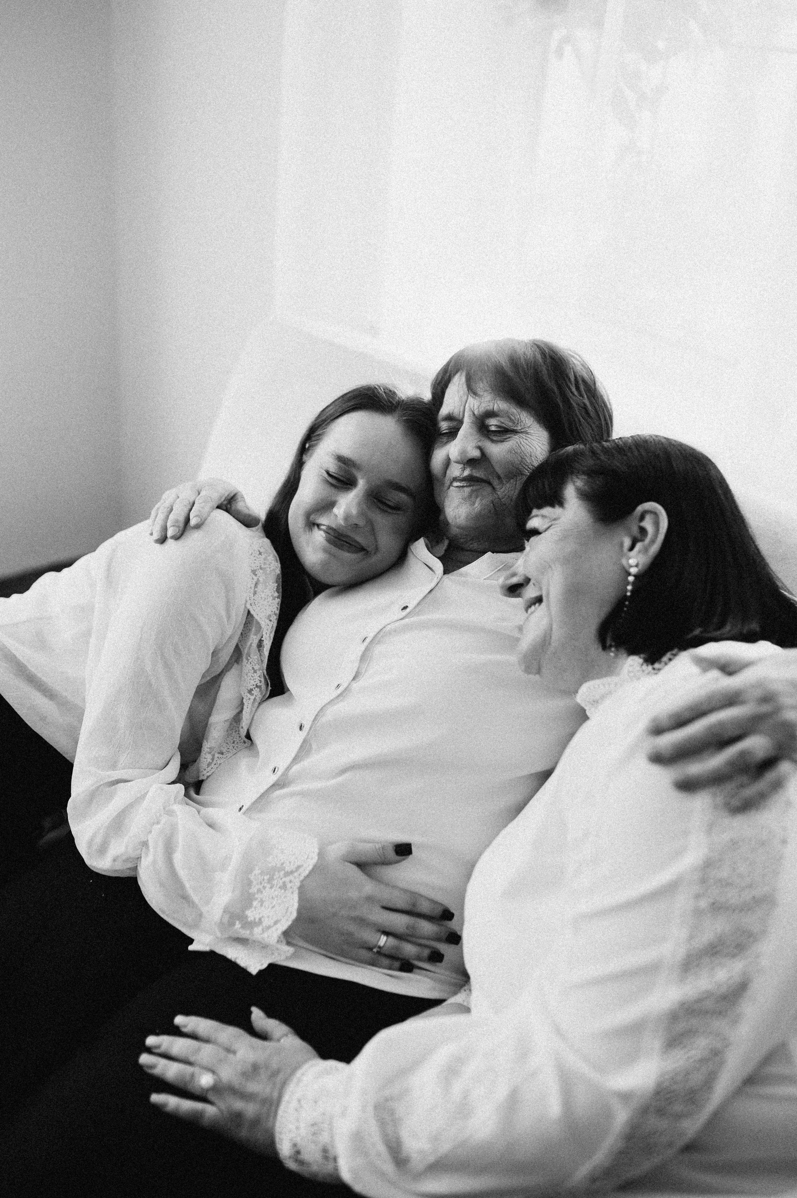 Три поколения женской энергии. Семейный фотограф в Новосибирске Женя Индрикова