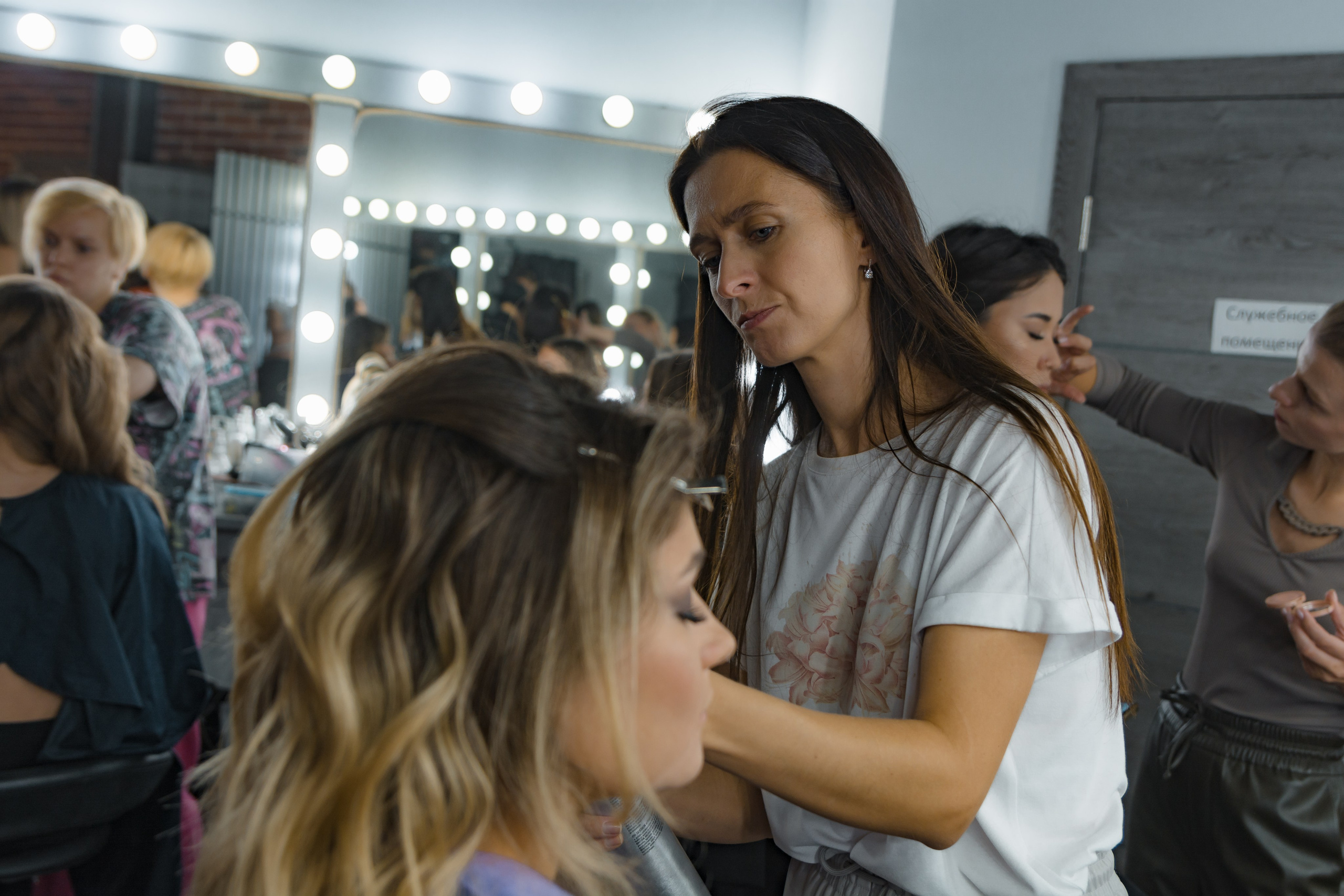 Фэшн-съёмка участниц Миссис Бизнес Гатчина 2023. Портретный фотограф в Санкт-Петербурге Дмитриева Наталия