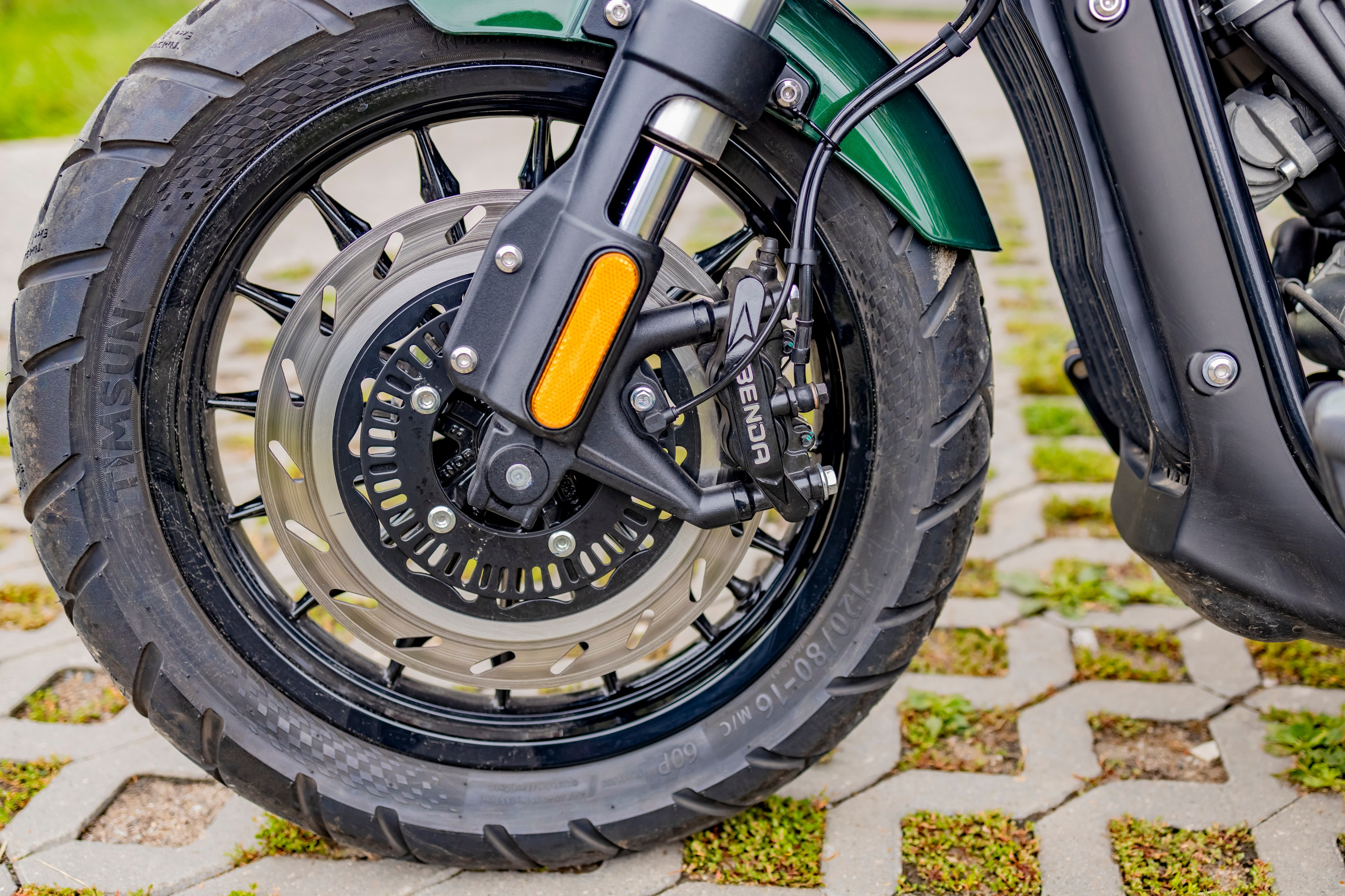 Съемка для журнала мотоцикл Benda Chinchilla. Репортажный, семейный и студийный фотограф в Москве Демин Алексей