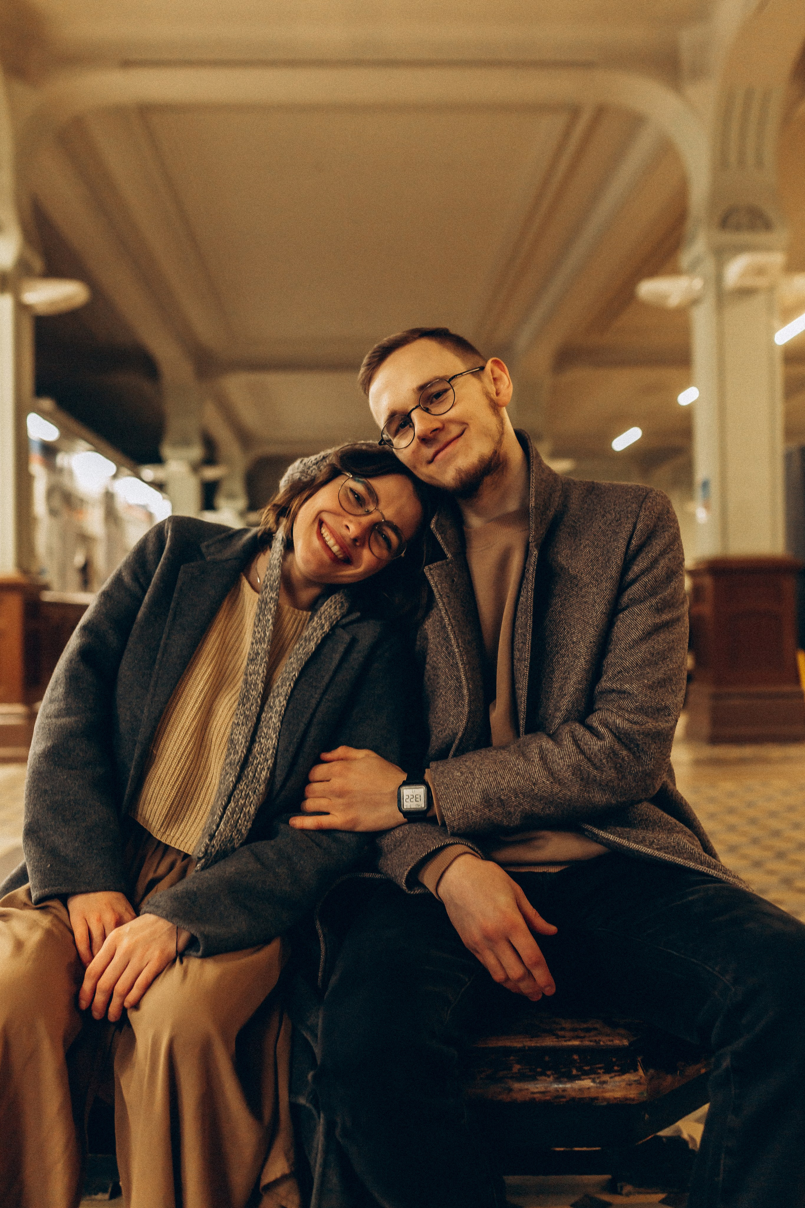 Никита и Юля: съёмка на Витебском вокзале. Фотограф Санкт-Петербург Князева Елизавета