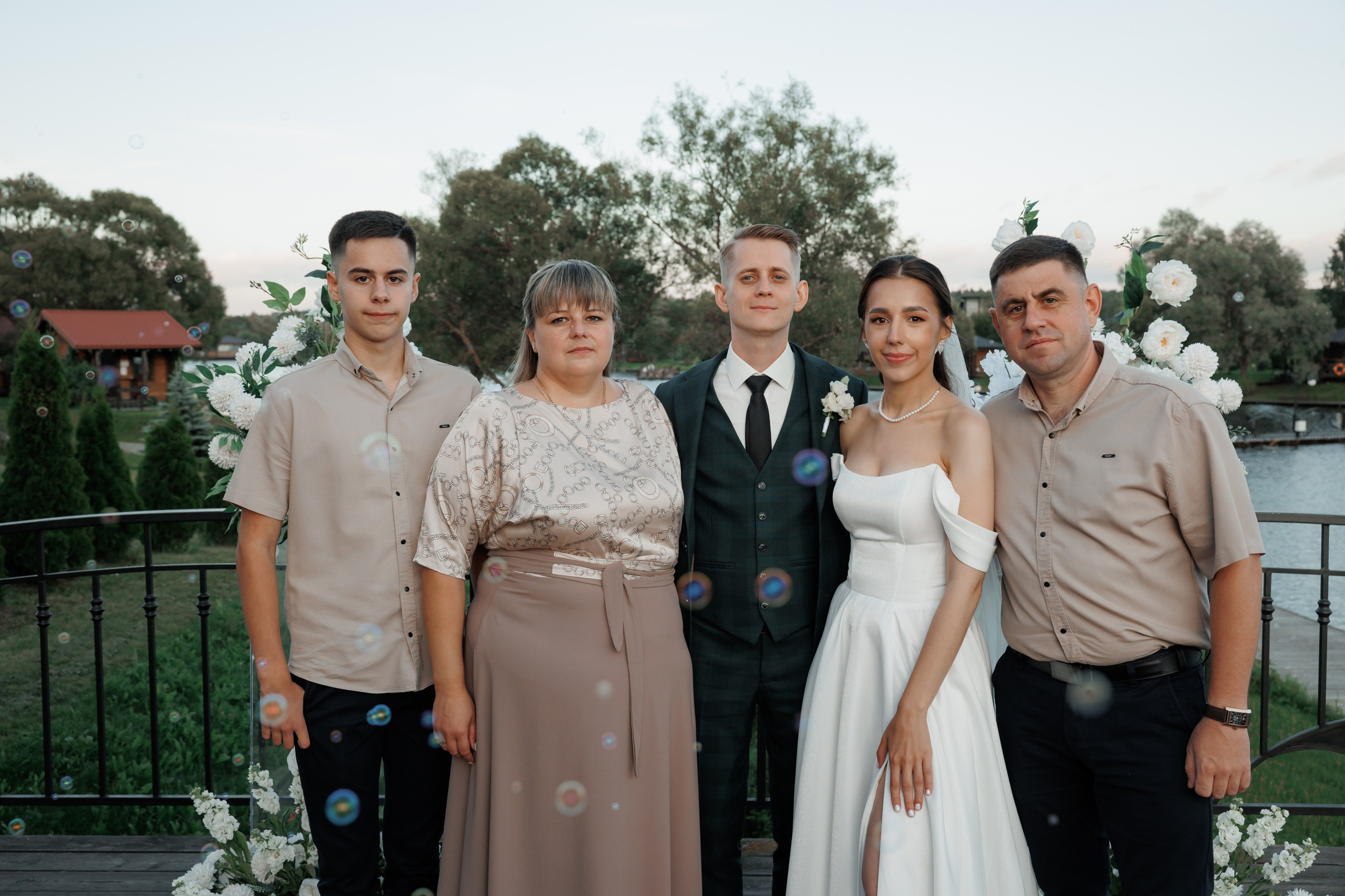 Регистрация в отеле Fish Point, ЗАГС Бутово, прогулка в Остафьево. Свадебный и репортажный фотограф (Москва, Королев и другие)