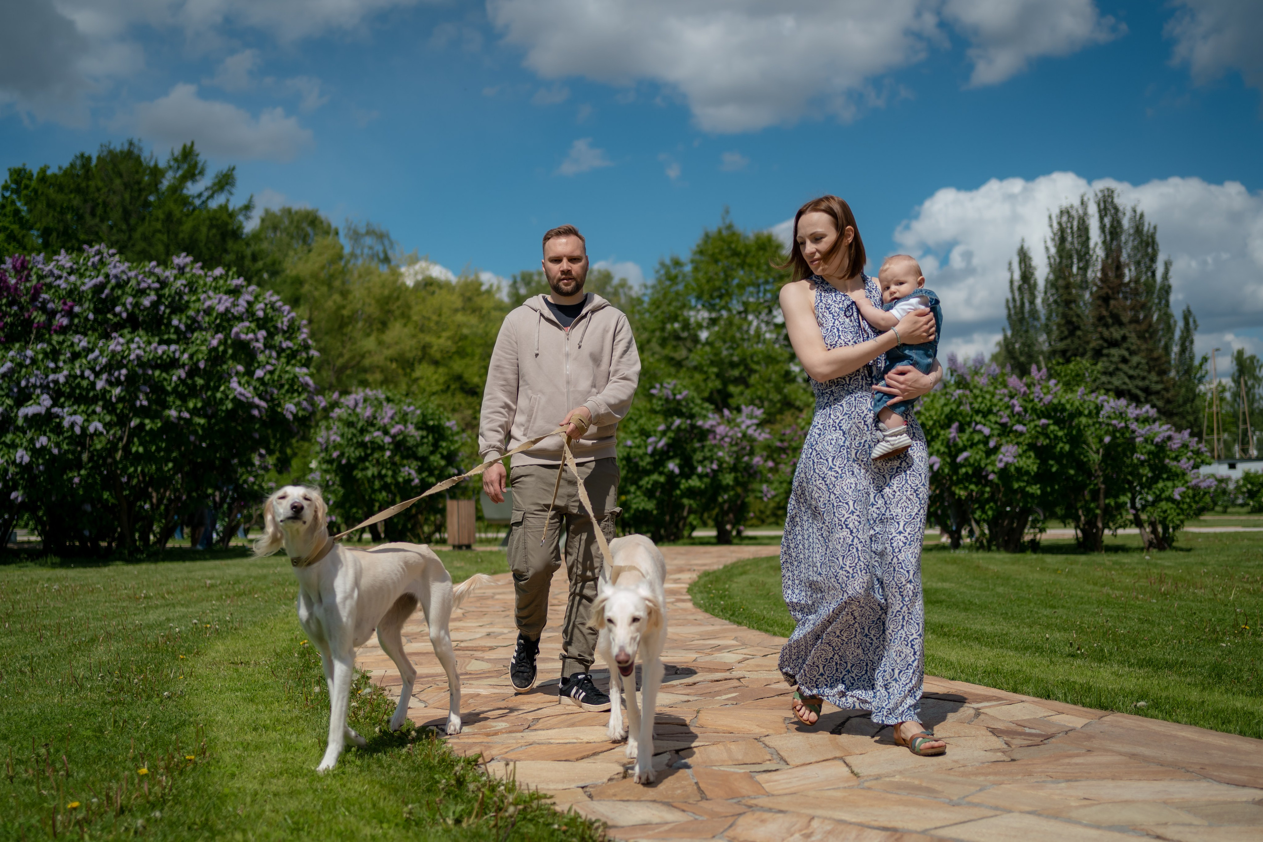 Софья с семьёй на ВДНХ. Семейный фотограф Варвара Сорока в городе Москве