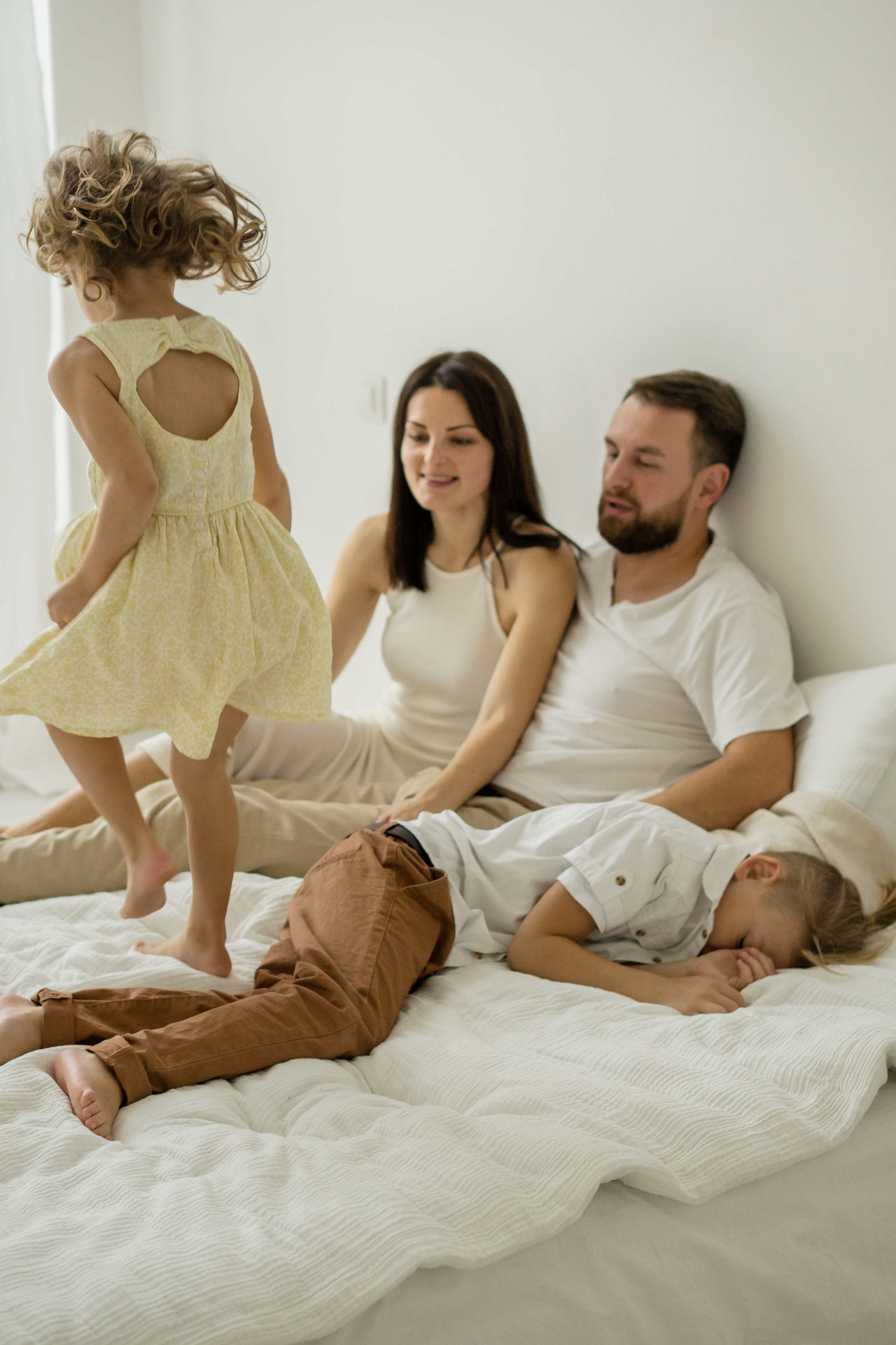 Семейная фотосессия семьи К. в фотостудии. Фотограф Ольга Игорева