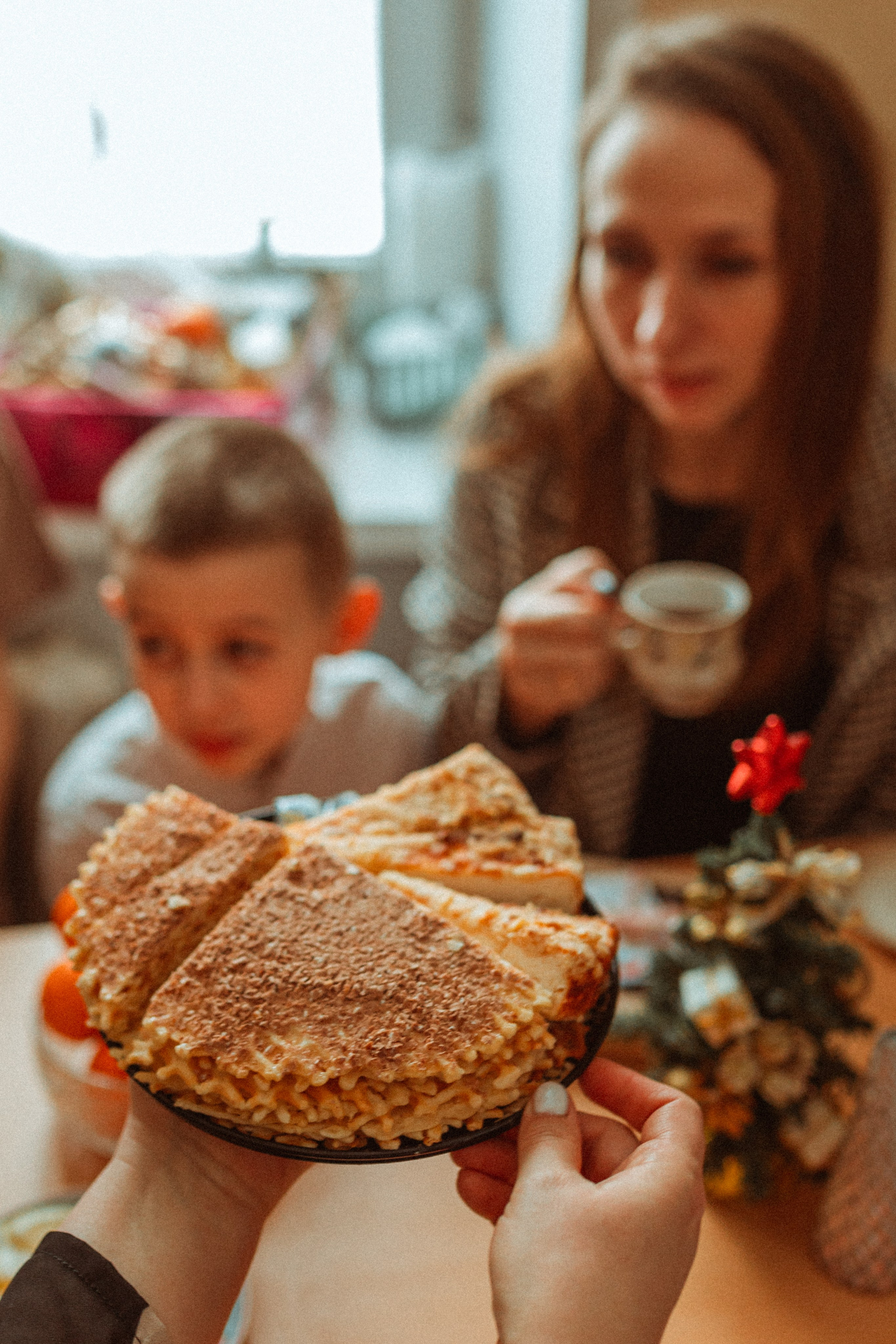 Марина с семьей. Семейный фотограф lifestyle в Новосибирске Елена Шпилевая