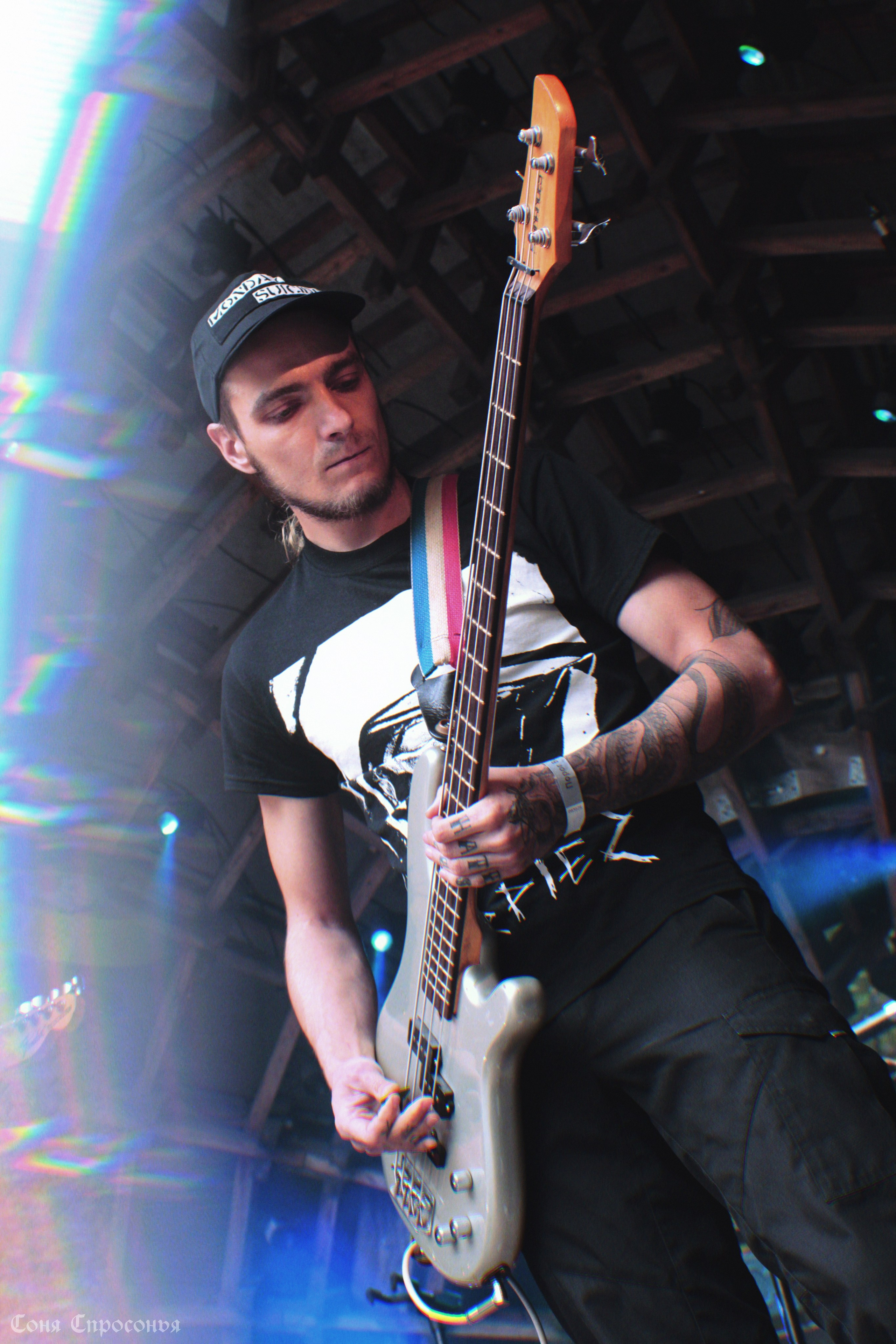 Синестетик 26.08.23. Концертный и портретный фотограф в Москве Соня Спросонья