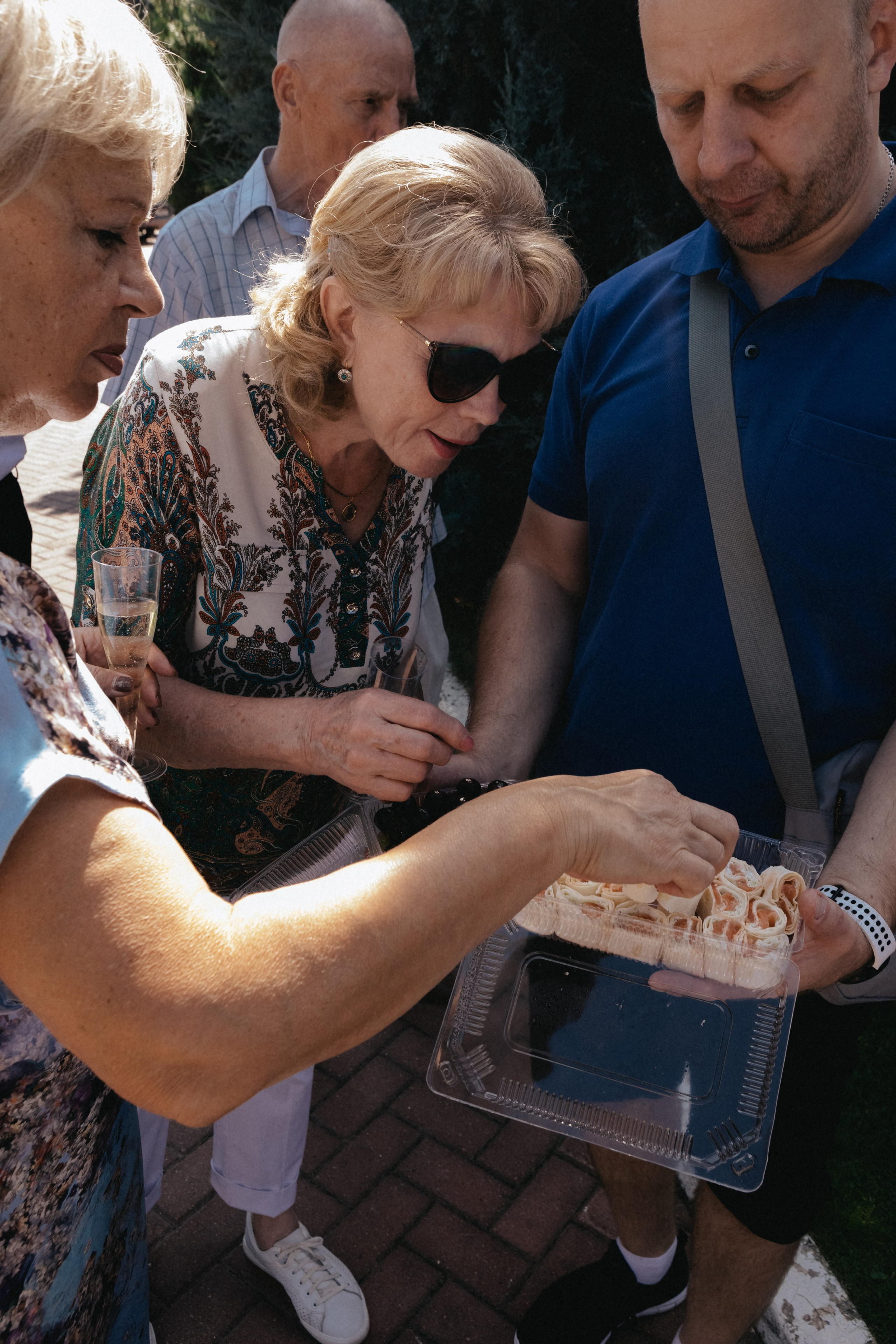 Лиза и Сережа. Роспись и тусовка в коттедже. Свадебный и портретный фотограф в Москве Анастасия Масюк