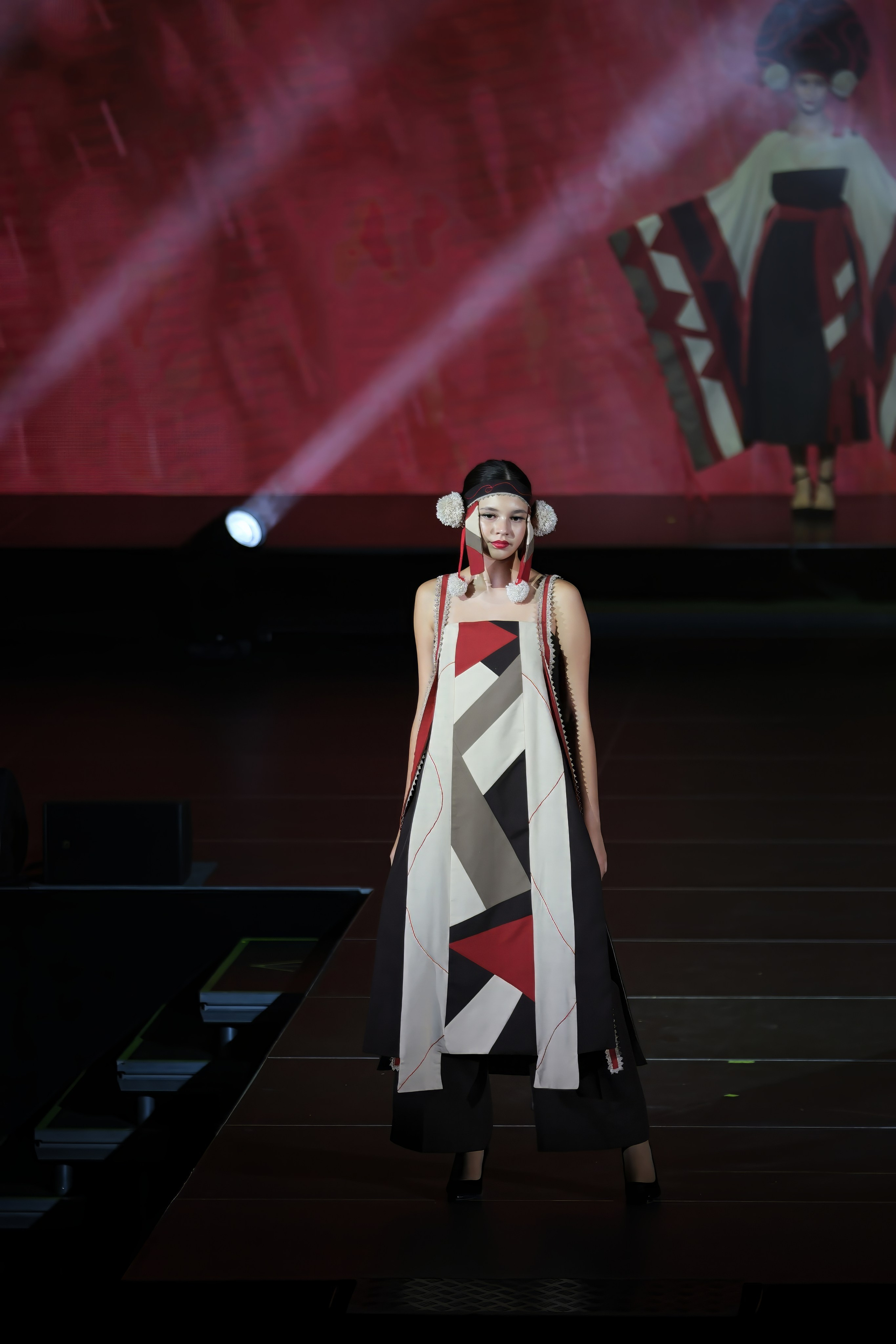 Подиумный спектакль «Стиль Надежды». Добро пожаловать в студию «Цифровой скульптор»  где искусство встречается с технологиями!