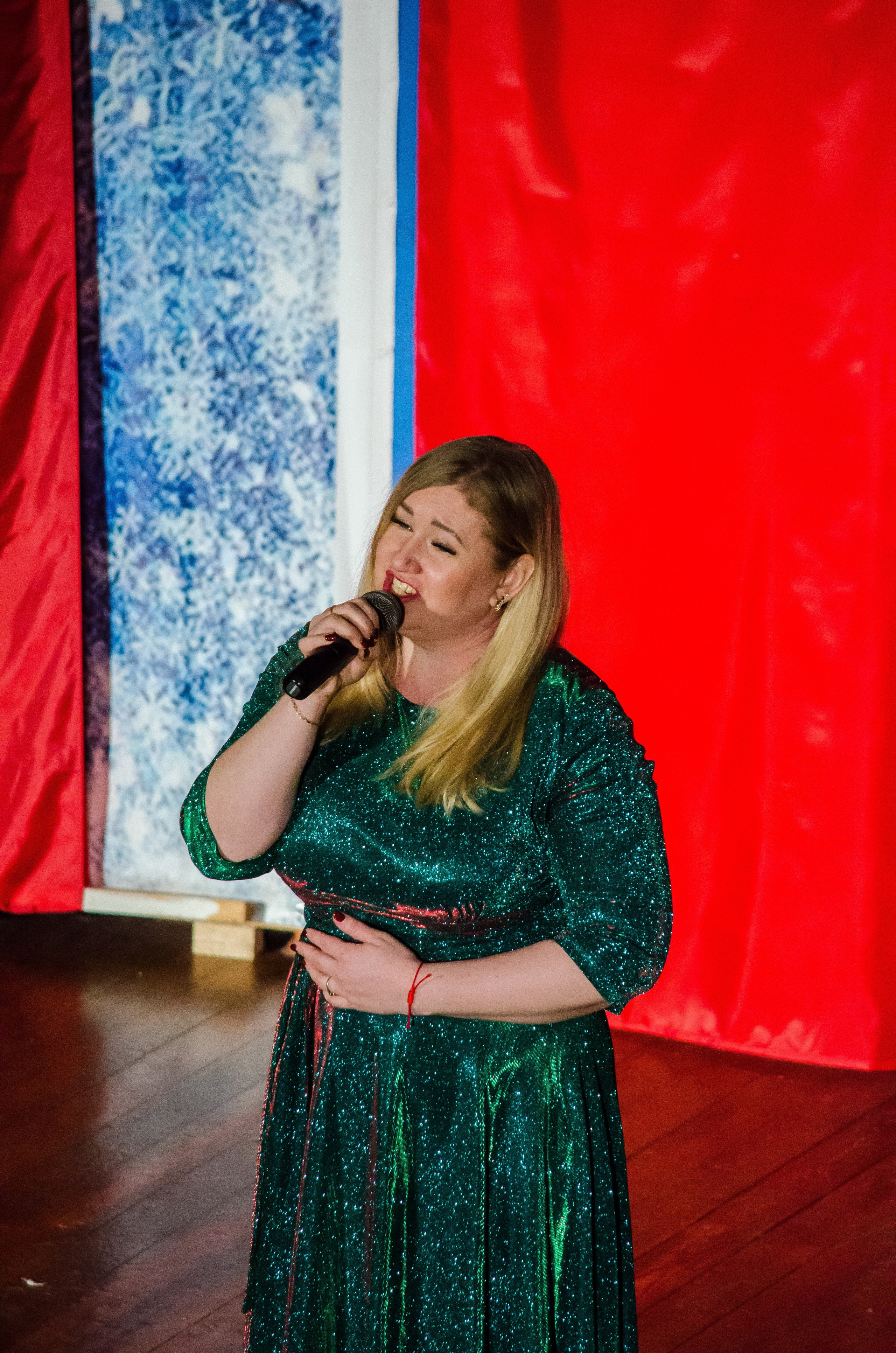 14 декабря, г. Омск. Золотое яблочко