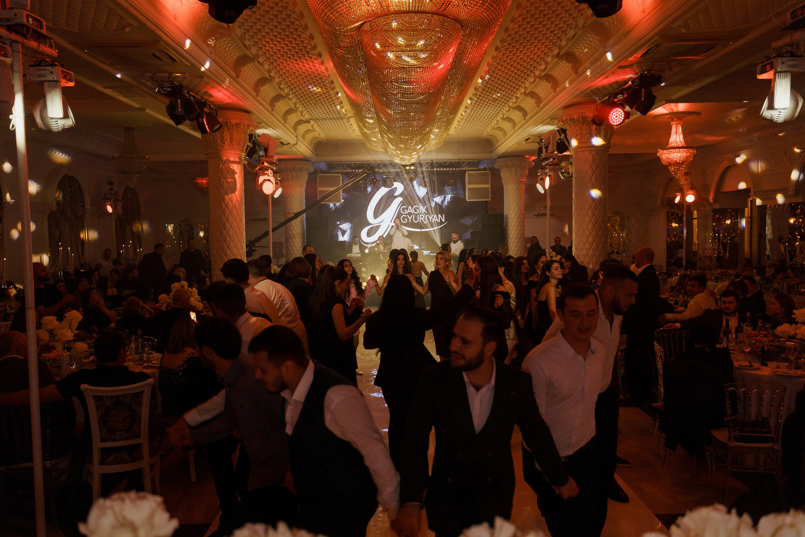 Красивая Армянская свадьба в Краснодаре от ТВИНС СТУДИО. ТВИНС СТУДИО — лучшие свадебные фотографы и видеографы в Краснодаре