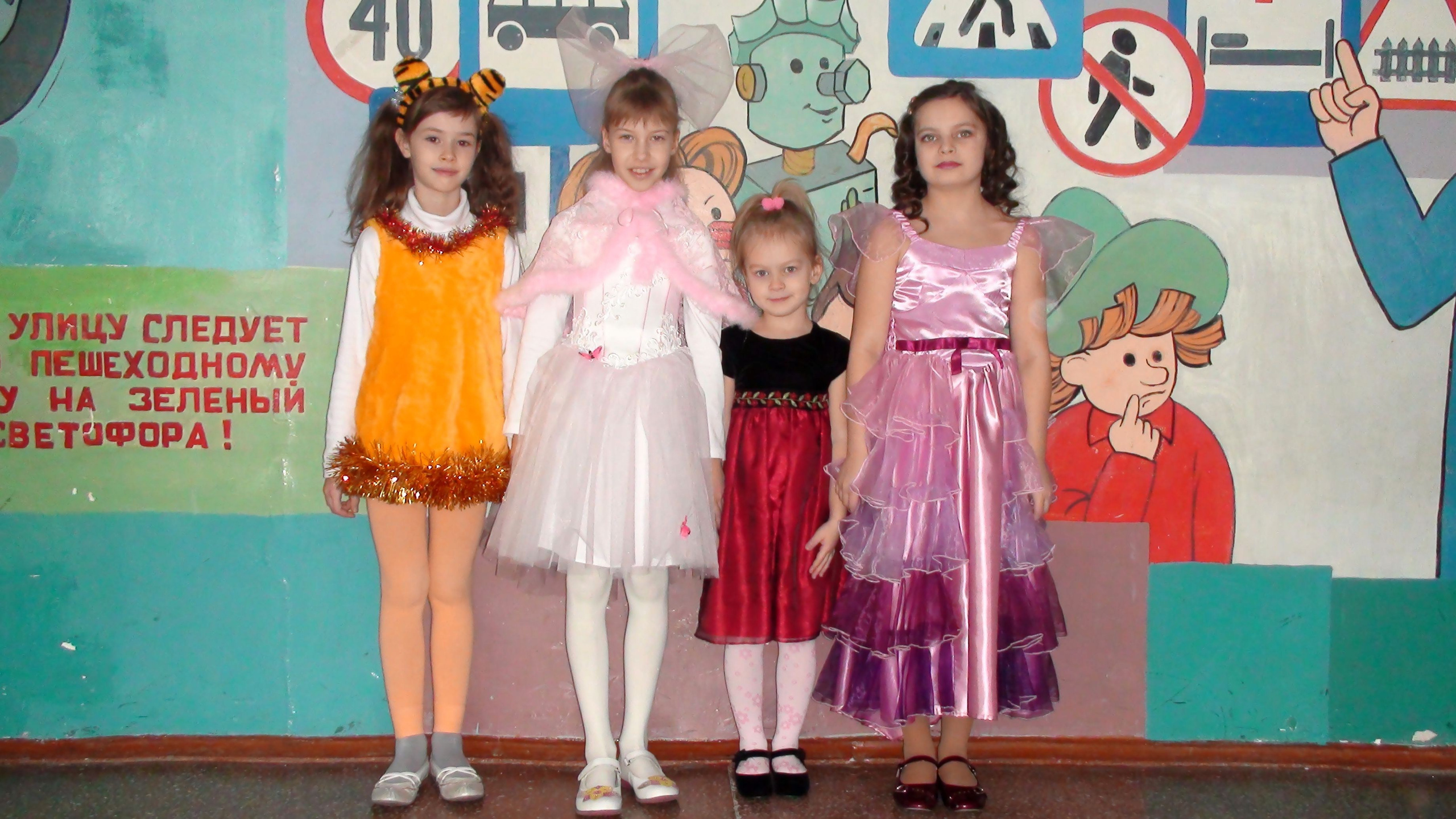 28.12.2009 Школьная Елка. Семейный, Свадебный фотограф СПБ Питер— Романова Екатерина