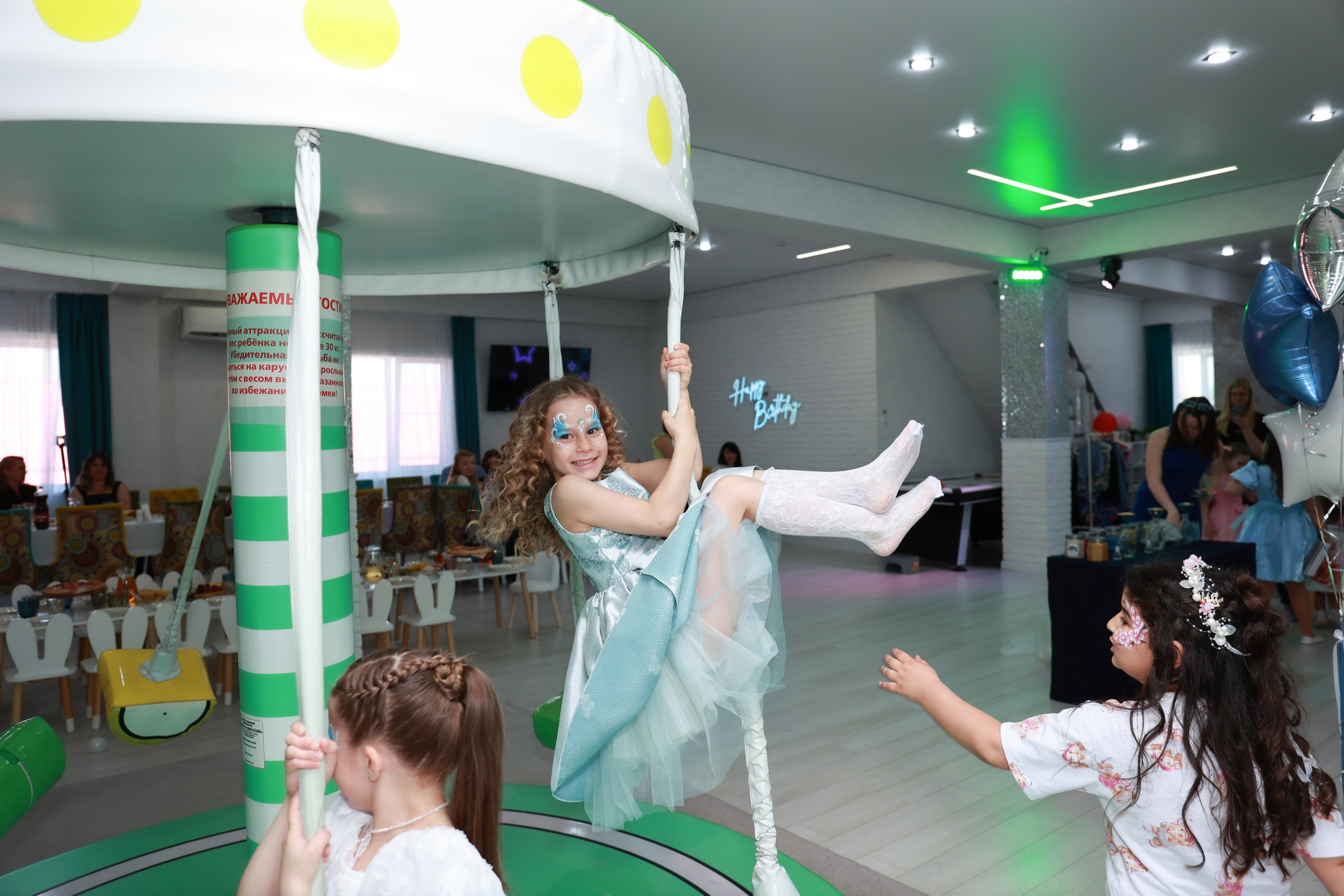 Выпускной в Fantasy Hall. Детский семейный фотограф Краснодар