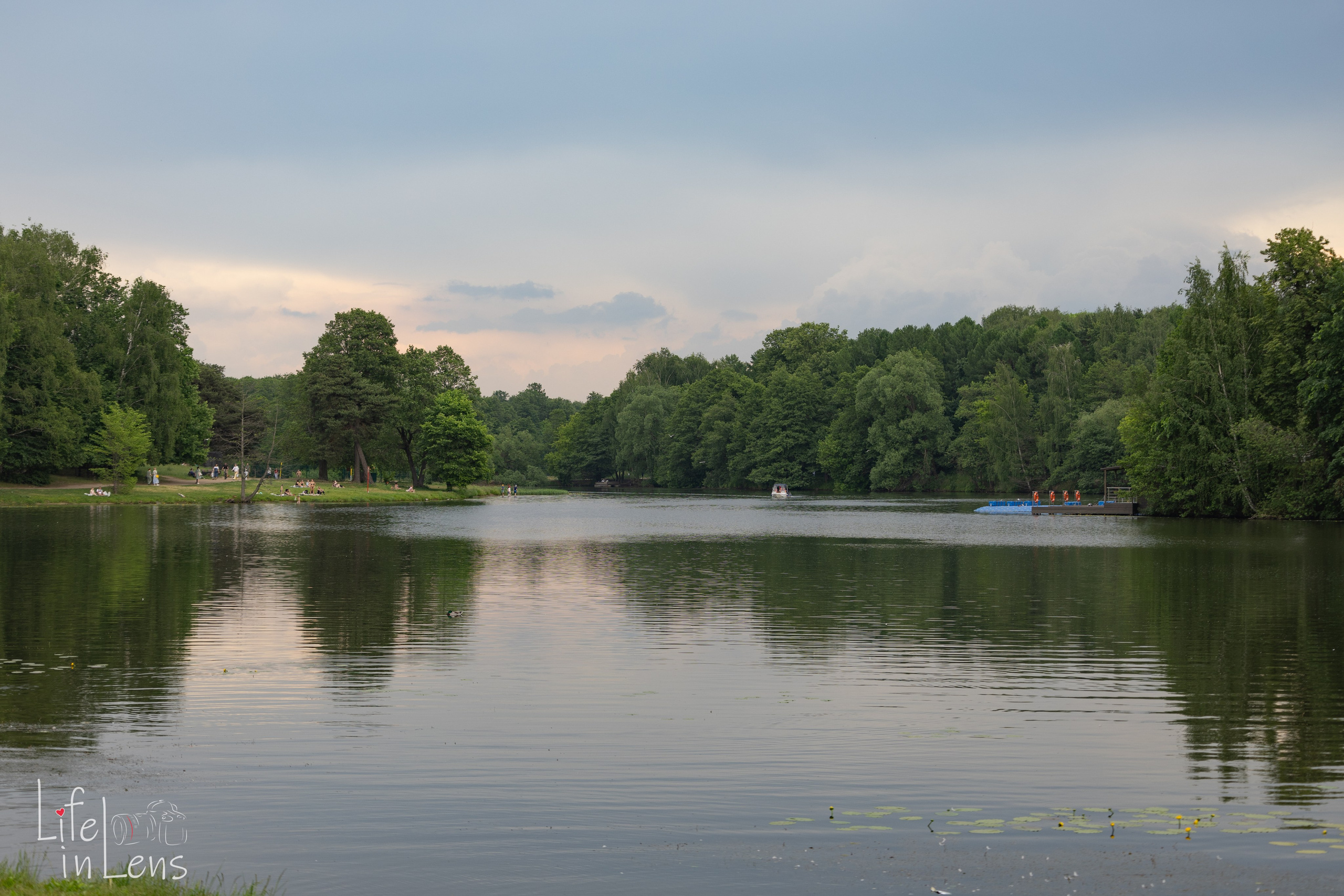 Парк Кузьминки. Фотограф, получающий удовольствие от своей работы