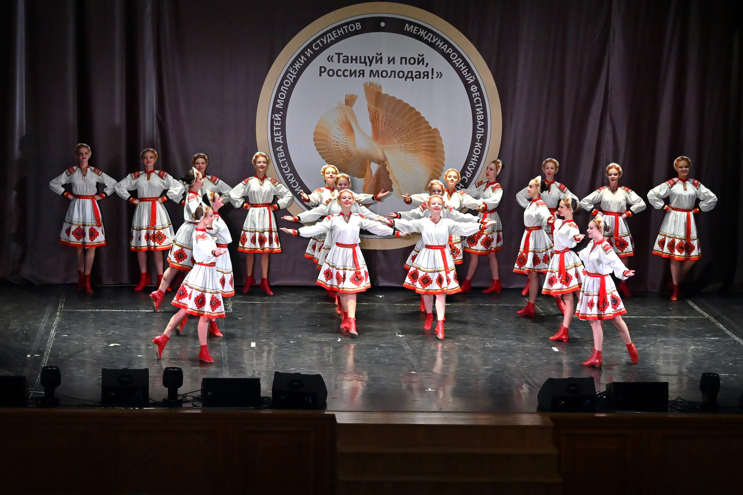 Гала-концерт. Танцуй и пой, Россия Молодая! 22.04.2024. Профессиональный фотограф в Москве Алёна Котова