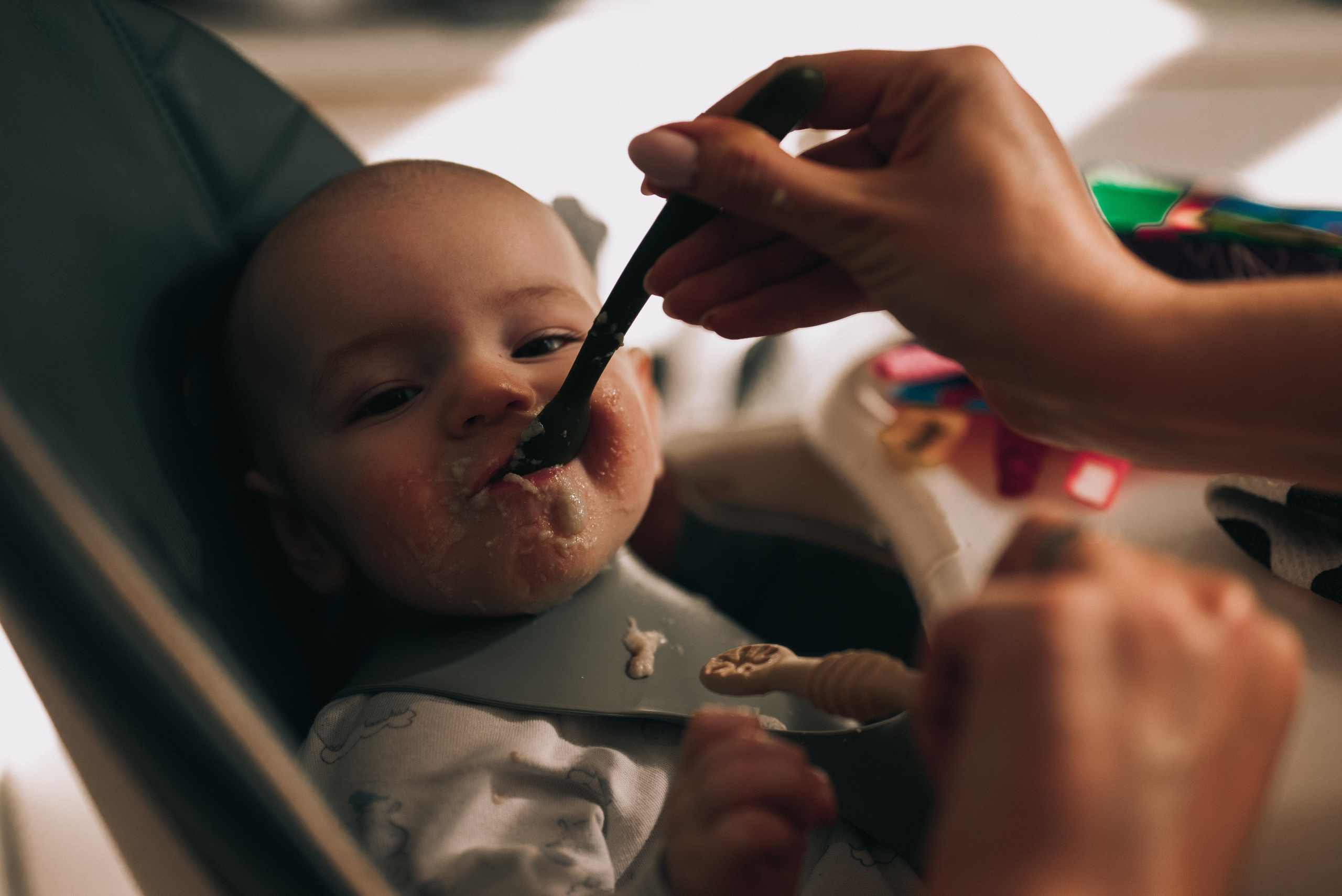 Утро мамы и малыша. Дарья и Евсей. Семейный фотограф в Москве Дарья Пузикова