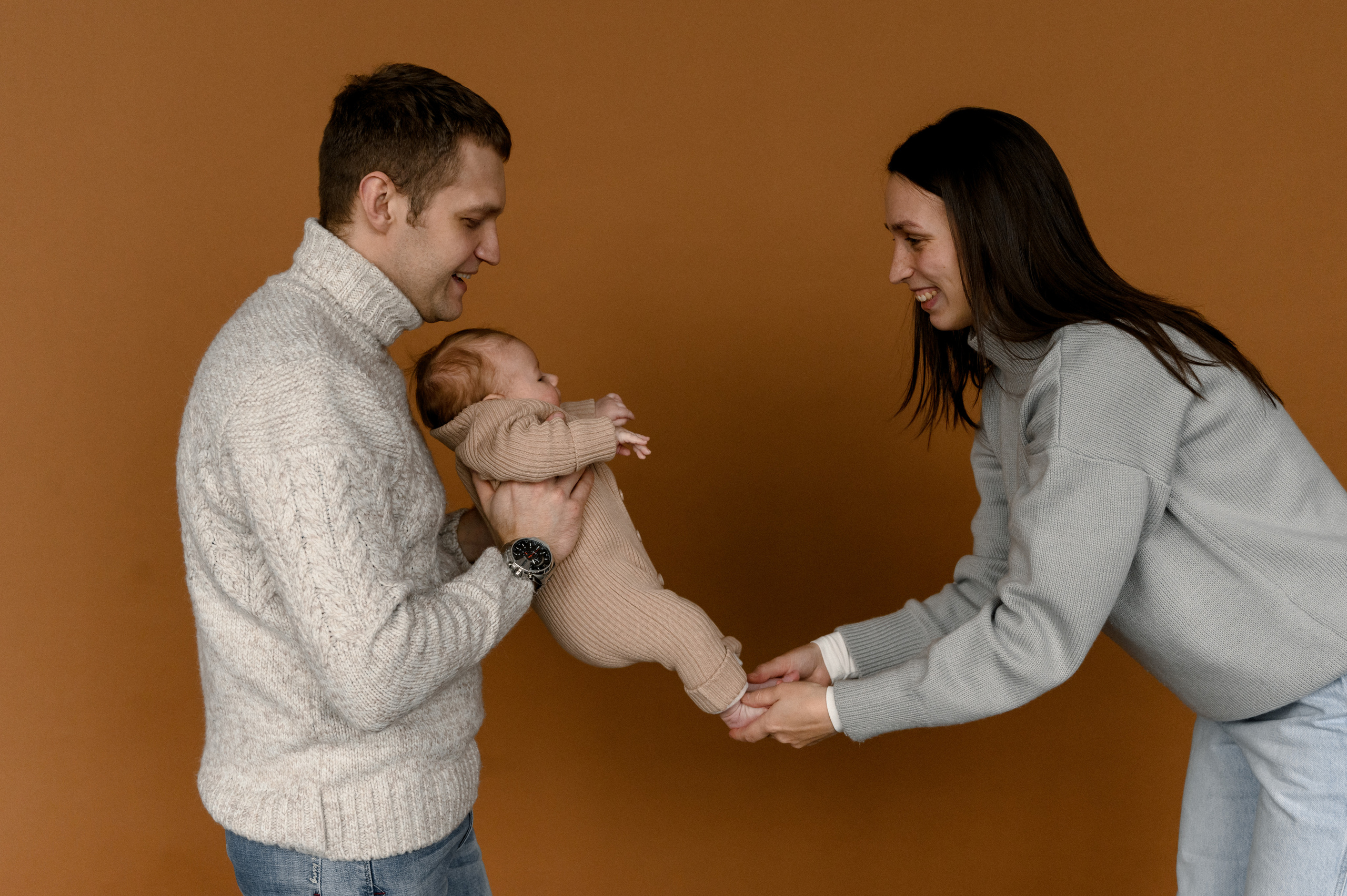Поля. Профессиональный фотограф беременности в СПБ. Стильные фотосессии беременности в стиле минимализм и классическая фотография