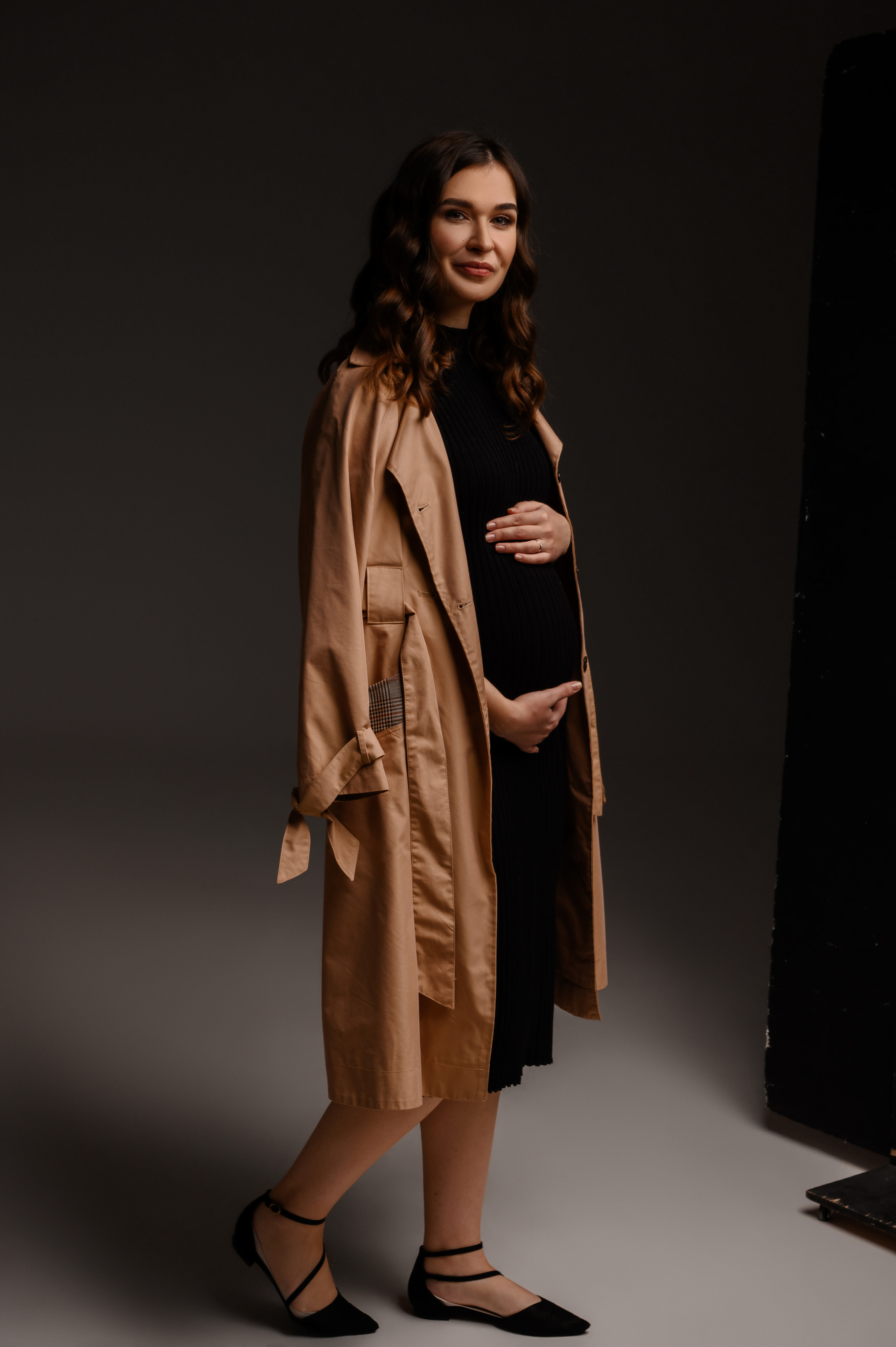 Анна. Профессиональный фотограф беременности в СПБ. Стильные фотосессии беременности в стиле минимализм и классическая фотография