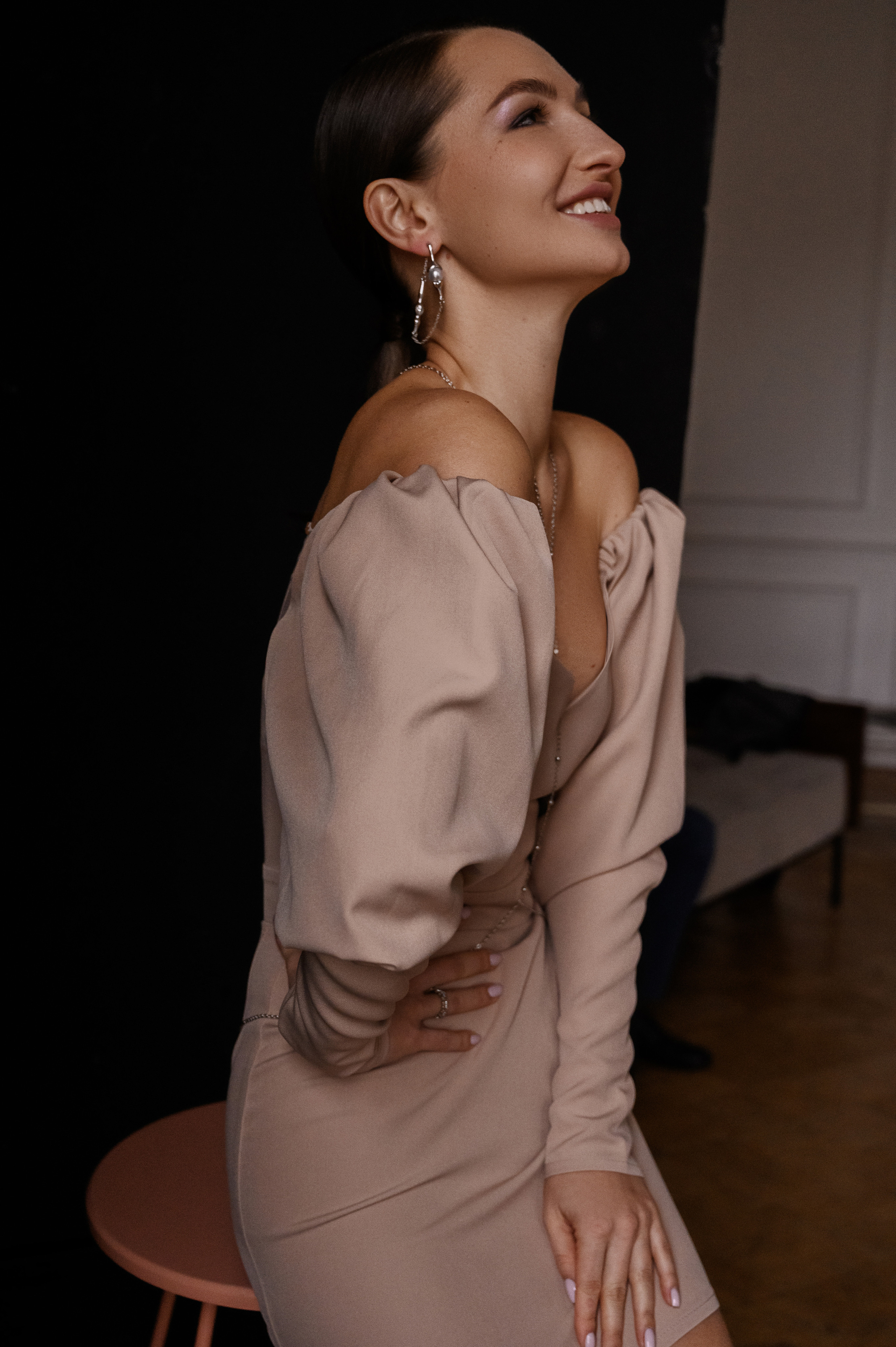 Семейная фотосъемка. Профессиональный фотограф беременности в СПБ. Стильные фотосессии беременности в стиле минимализм и классическая фотография