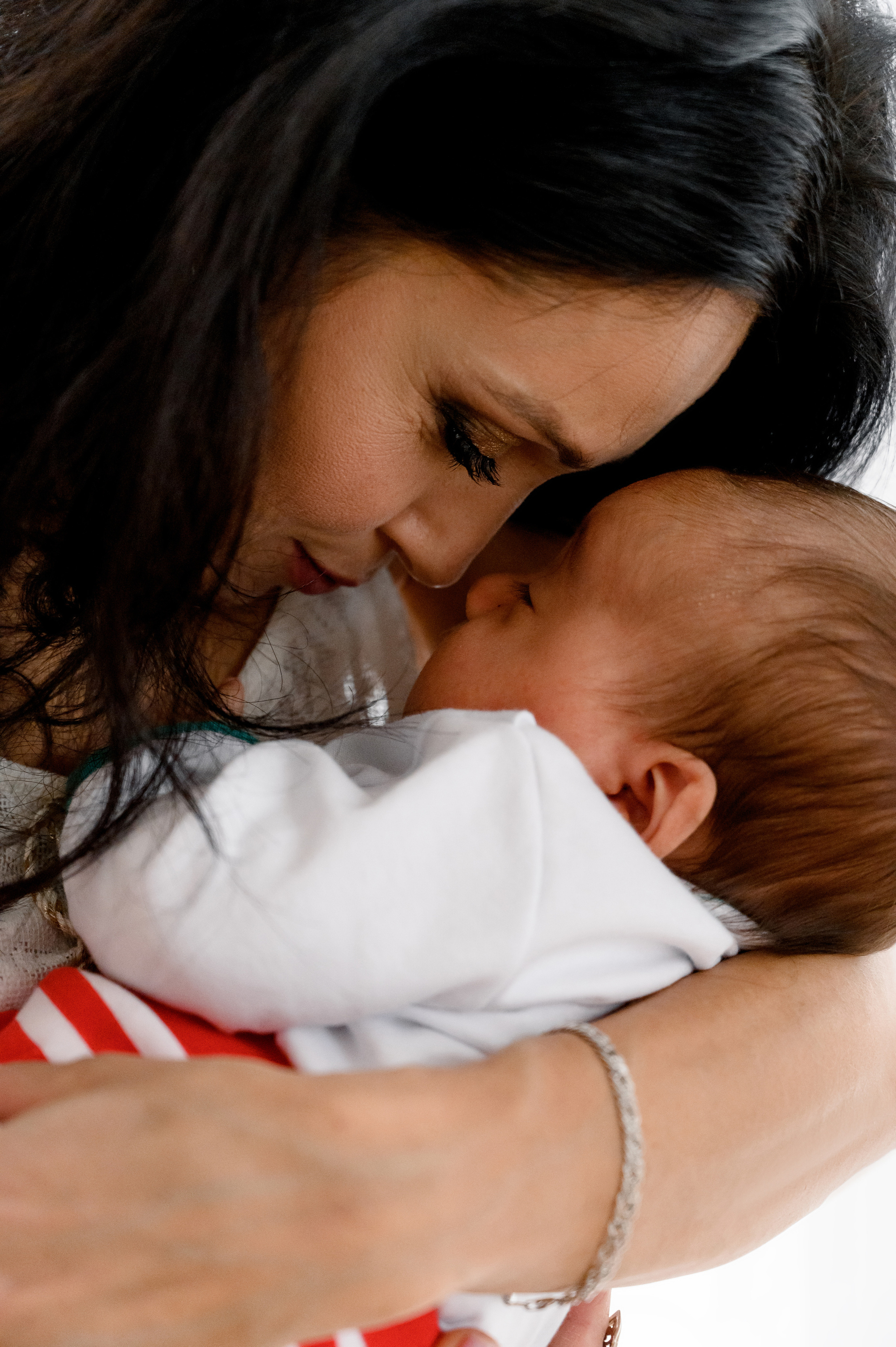 Юля семьей. Профессиональный фотограф беременности в СПБ. Стильные фотосессии беременности в стиле минимализм и классическая фотография