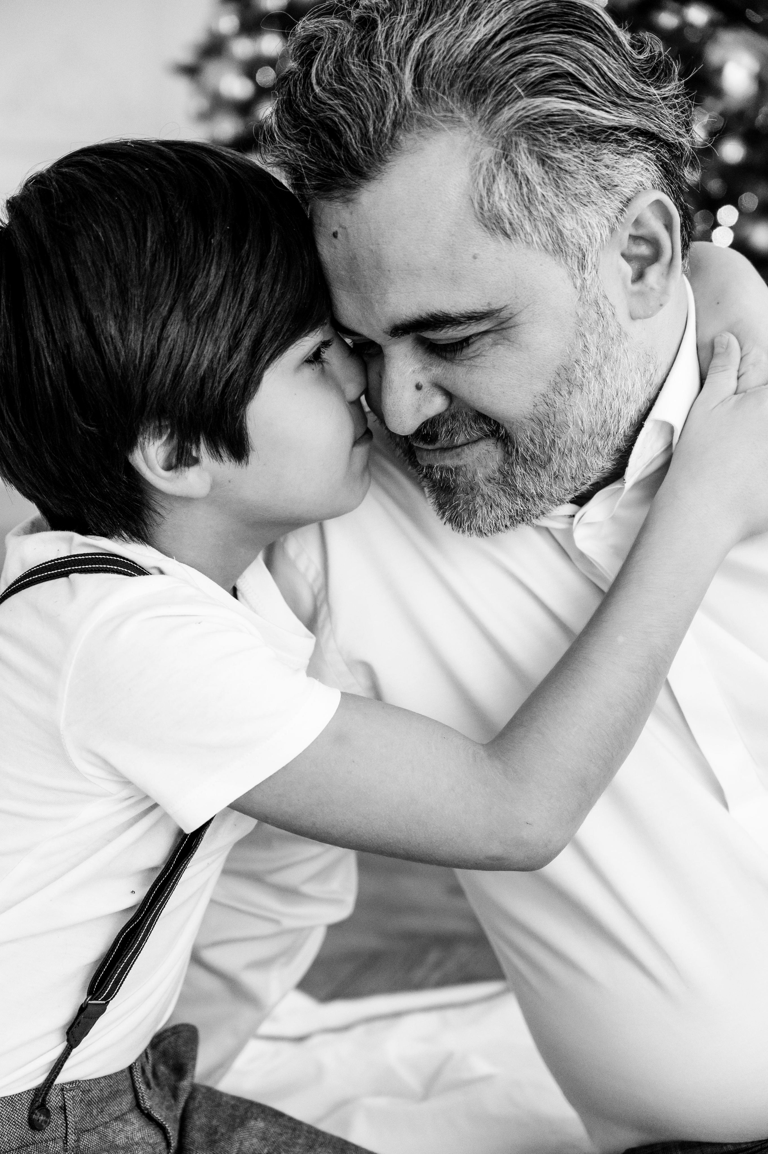 Юля семьей. Профессиональный фотограф беременности в СПБ. Стильные фотосессии беременности в стиле минимализм и классическая фотография