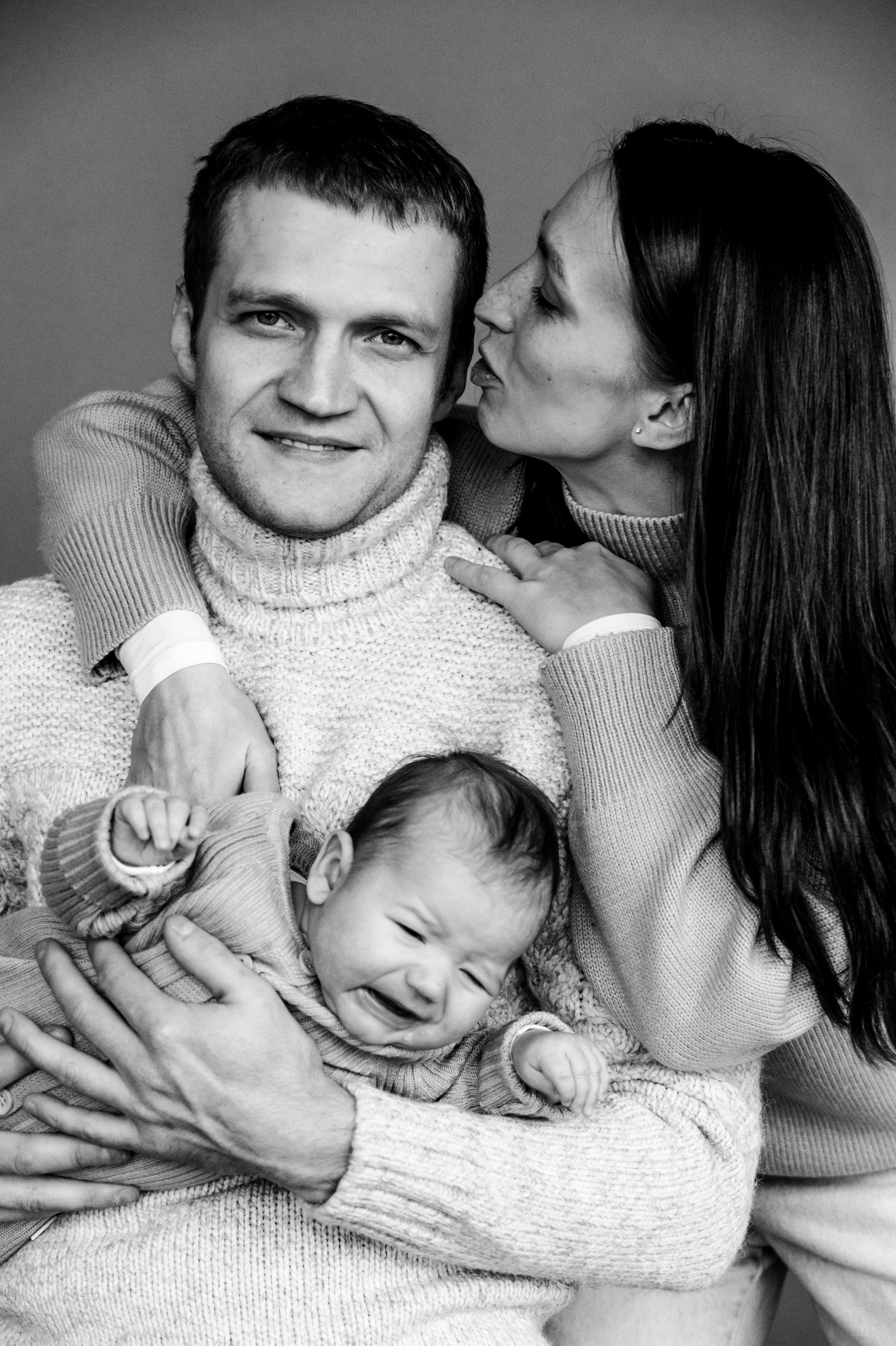 Поля. Профессиональный фотограф беременности в СПБ. Стильные фотосессии беременности в стиле минимализм и классическая фотография