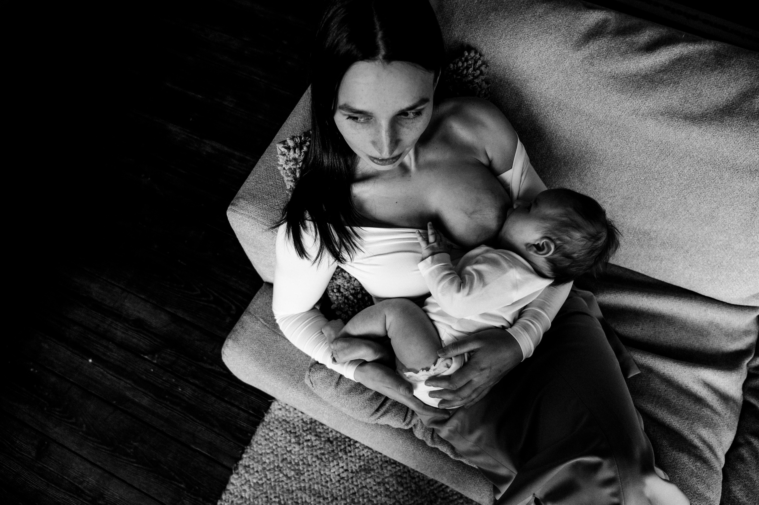 Поля. Профессиональный фотограф беременности в СПБ. Стильные фотосессии беременности в стиле минимализм и классическая фотография