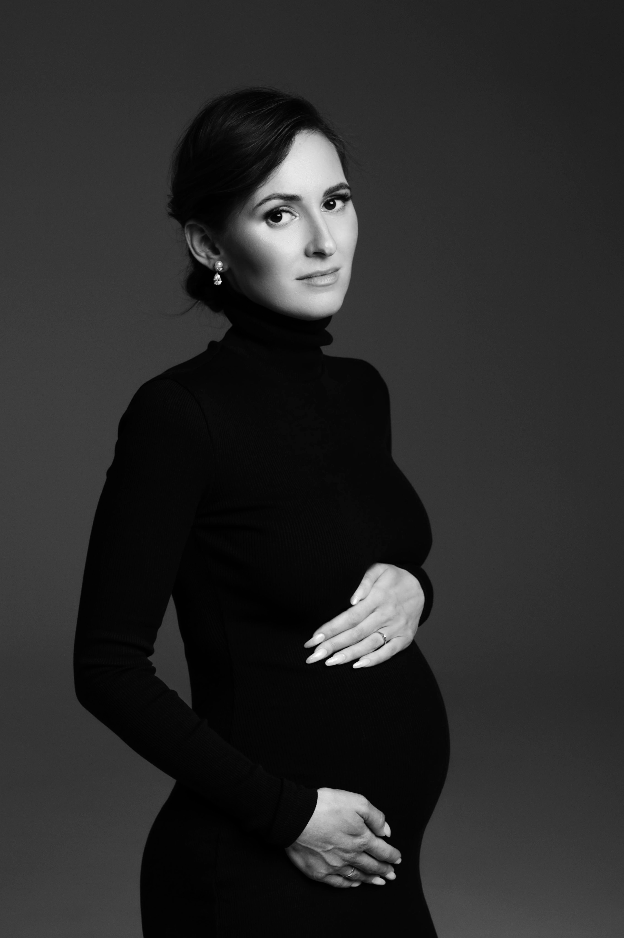 Галина. Профессиональный фотограф беременности в СПБ. Стильные фотосессии беременности в стиле минимализм и классическая фотография