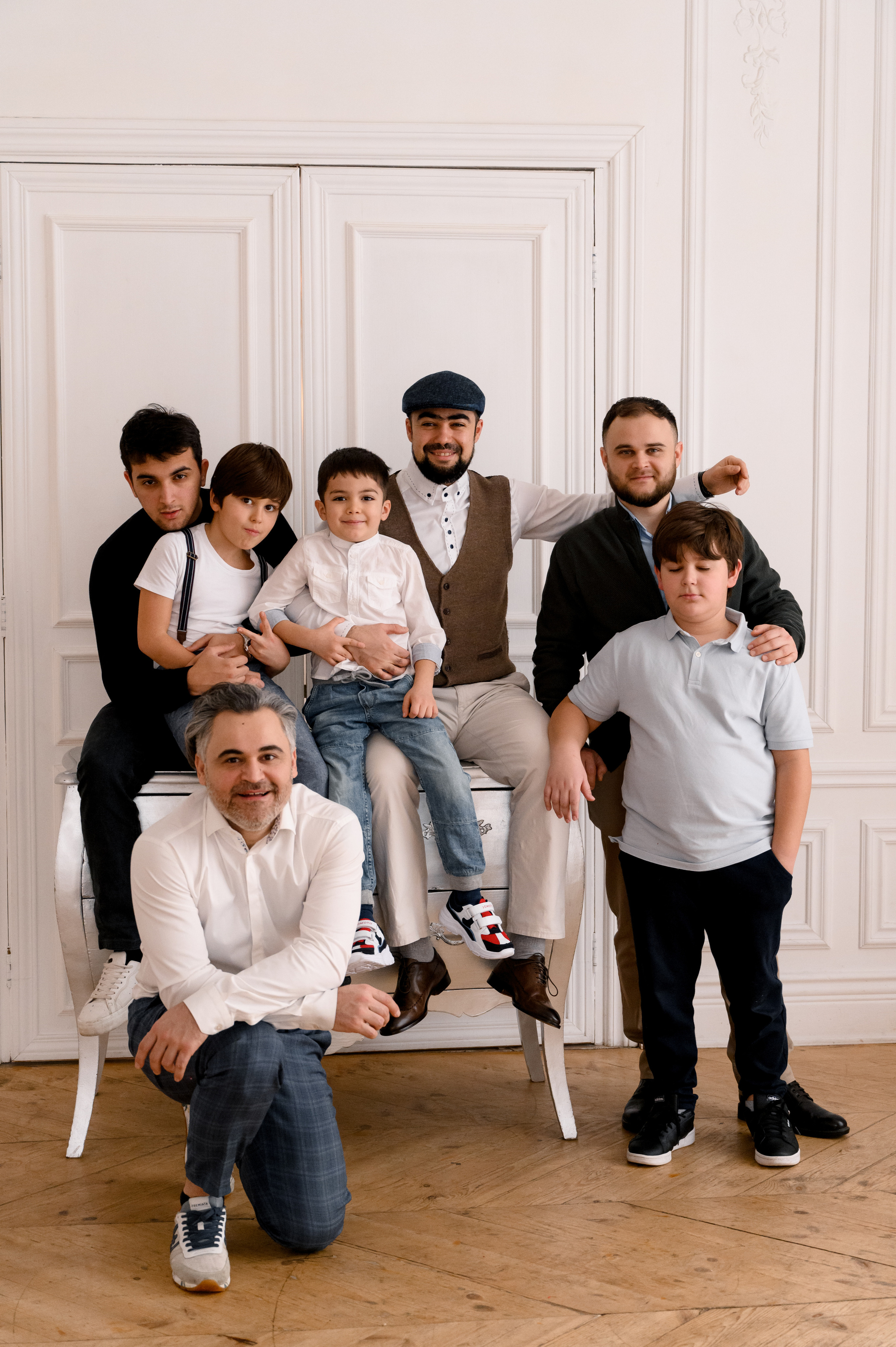 Юля семьей. Профессиональный фотограф беременности в СПБ. Стильные фотосессии беременности в стиле минимализм и классическая фотография