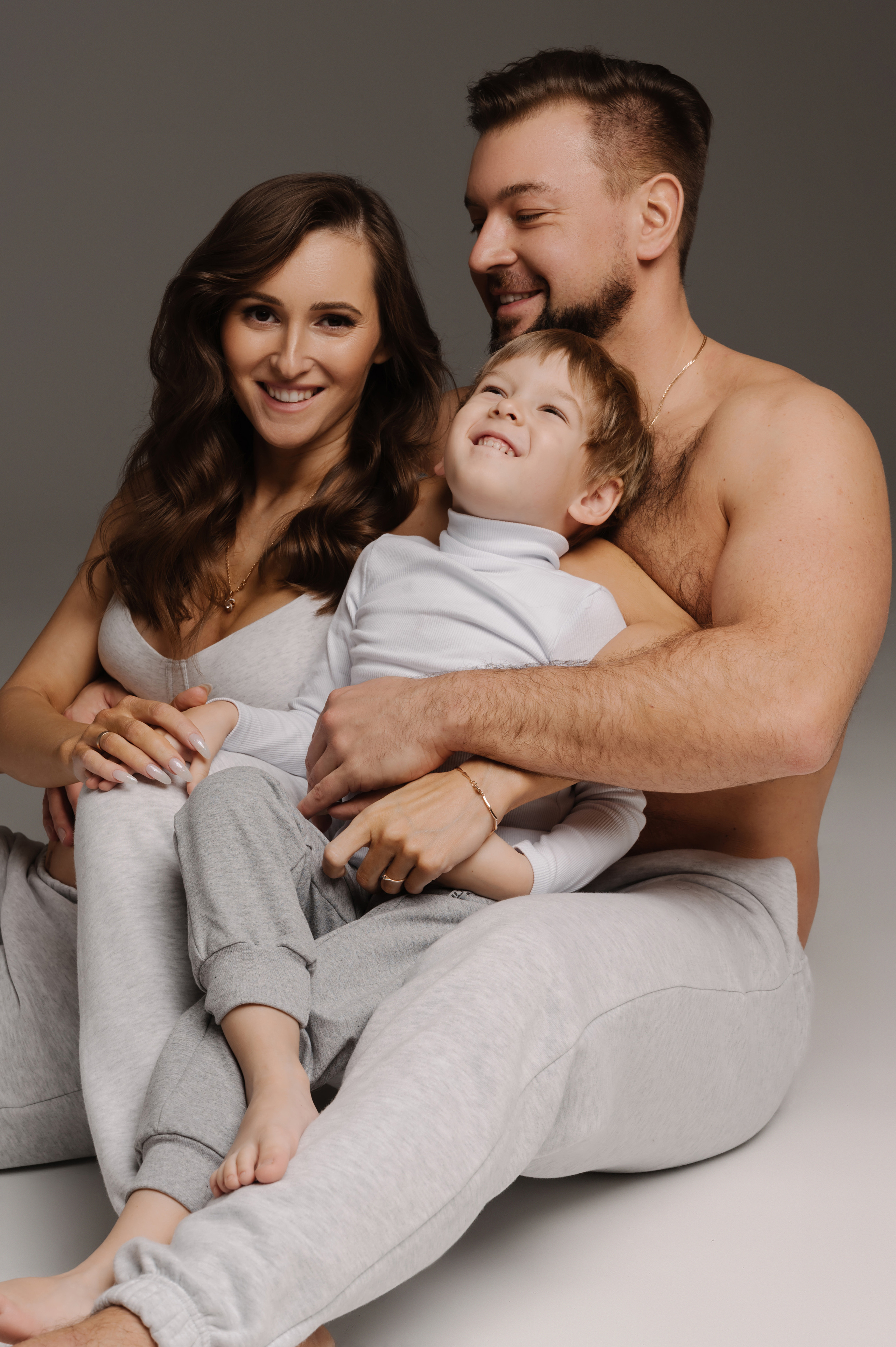 Галина. Профессиональный фотограф беременности в СПБ. Стильные фотосессии беременности в стиле минимализм и классическая фотография