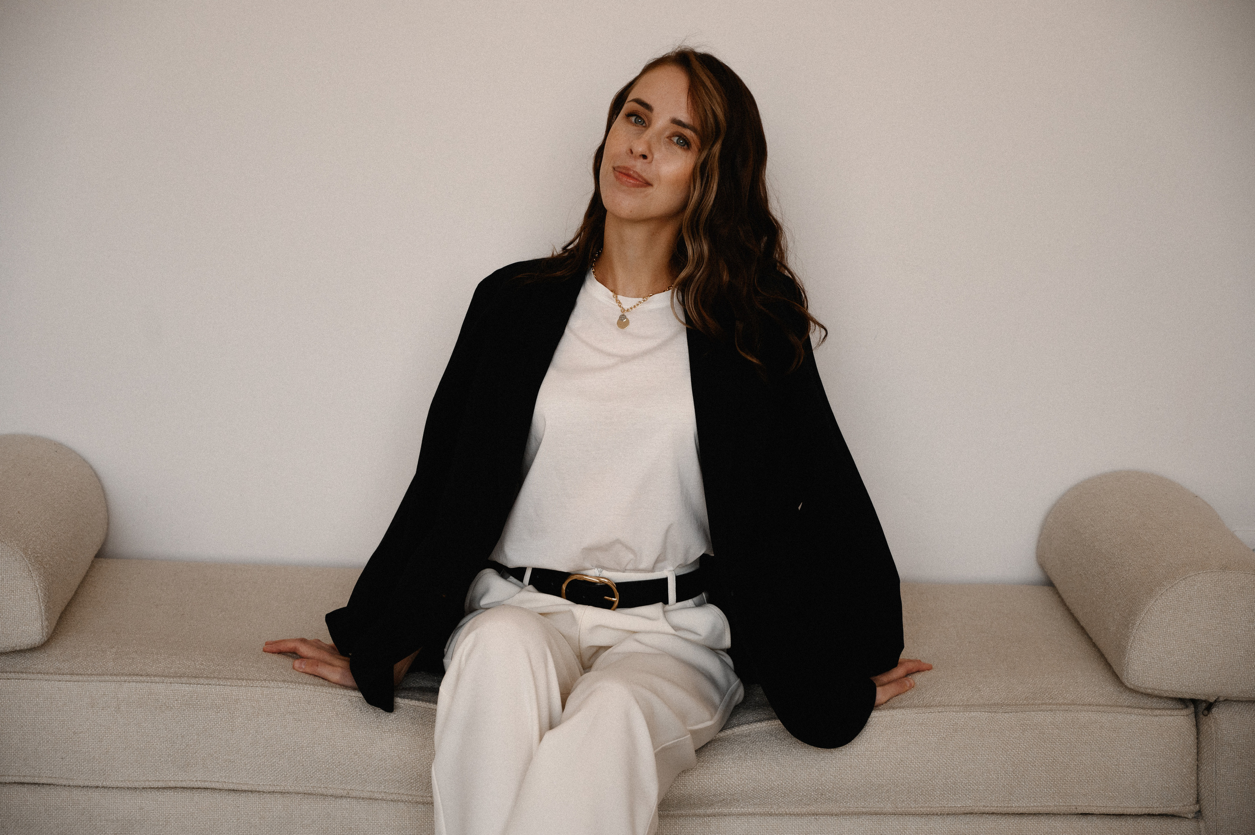 Екатерина. Профессиональный фотограф беременности в СПБ. Стильные фотосессии беременности в стиле минимализм и классическая фотография