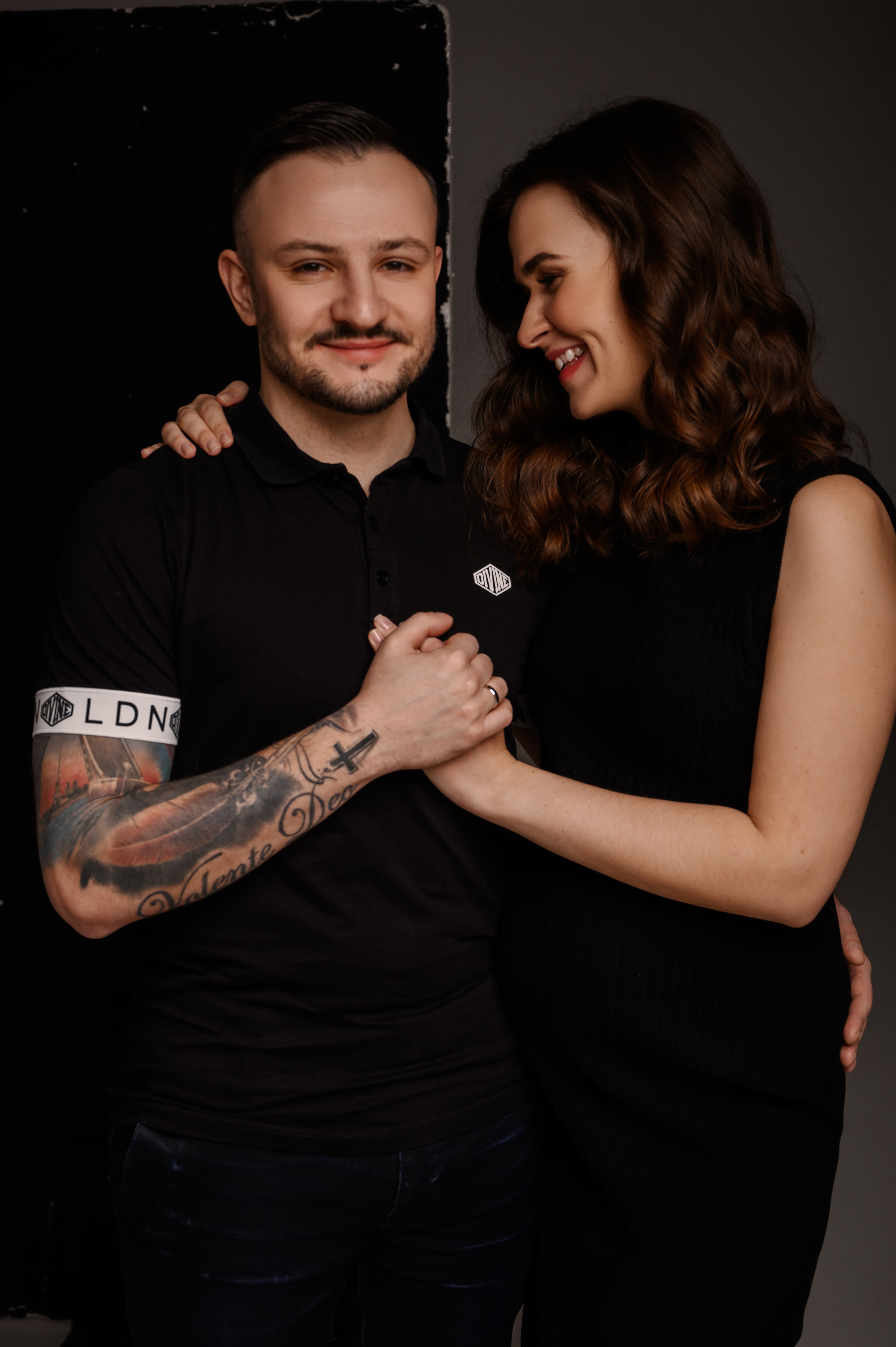 Анна. Профессиональный фотограф беременности в СПБ. Стильные фотосессии беременности в стиле минимализм и классическая фотография