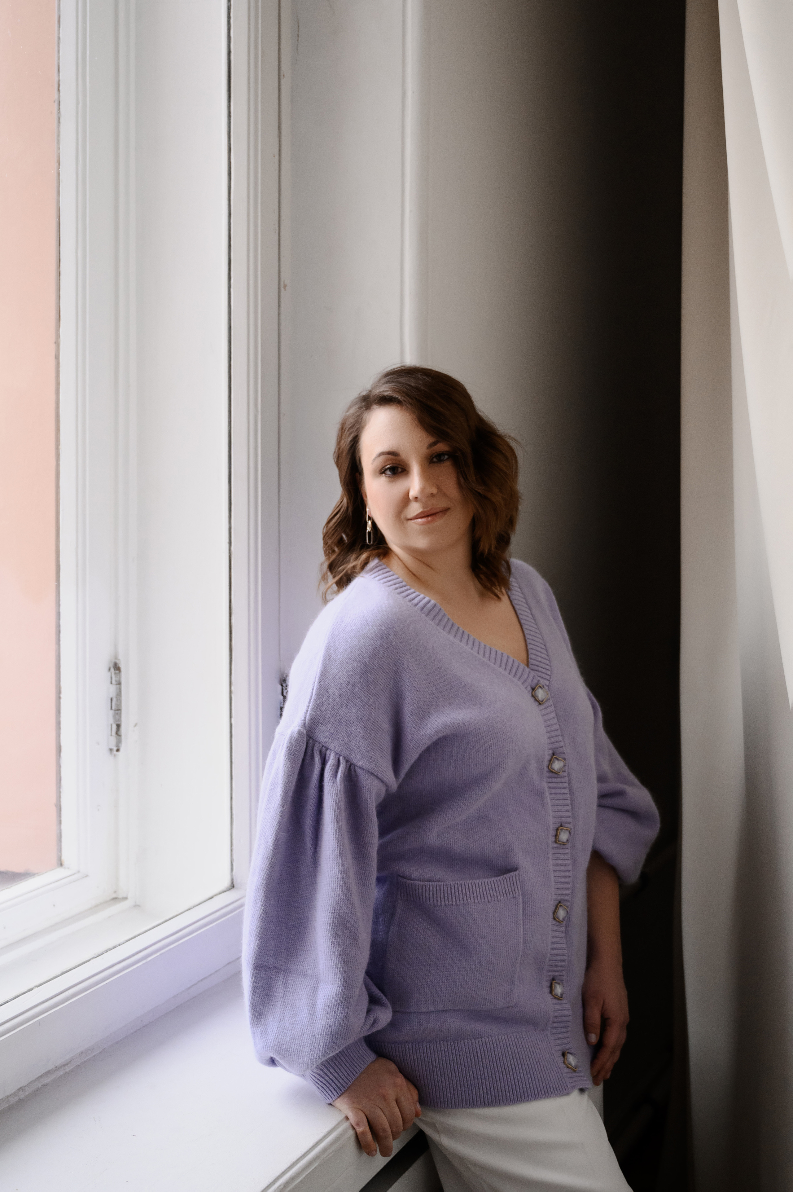 Анна. Профессиональный фотограф беременности в СПБ. Стильные фотосессии беременности в стиле минимализм и классическая фотография