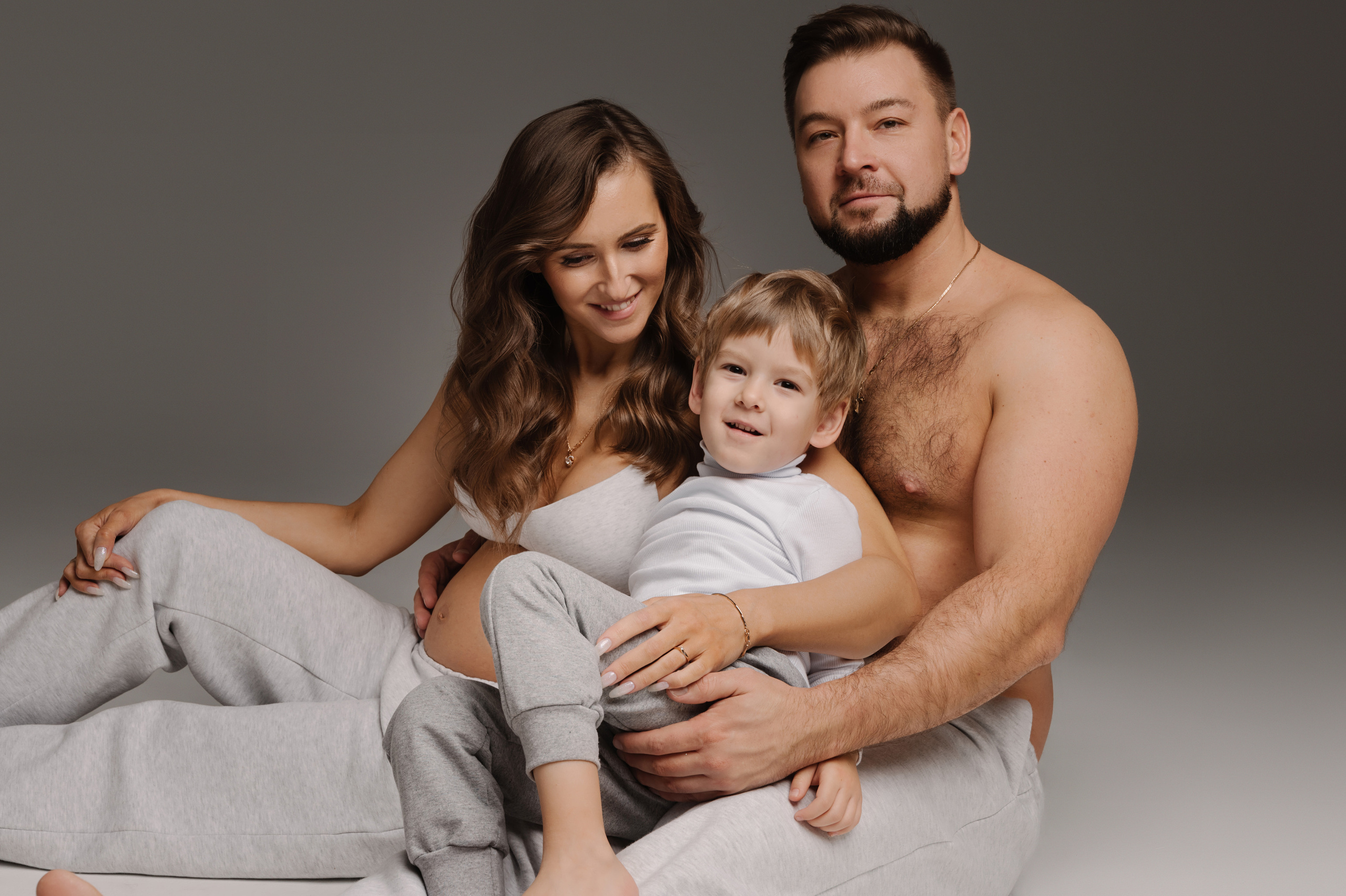 Галина. Профессиональный фотограф беременности в СПБ. Стильные фотосессии беременности в стиле минимализм и классическая фотография