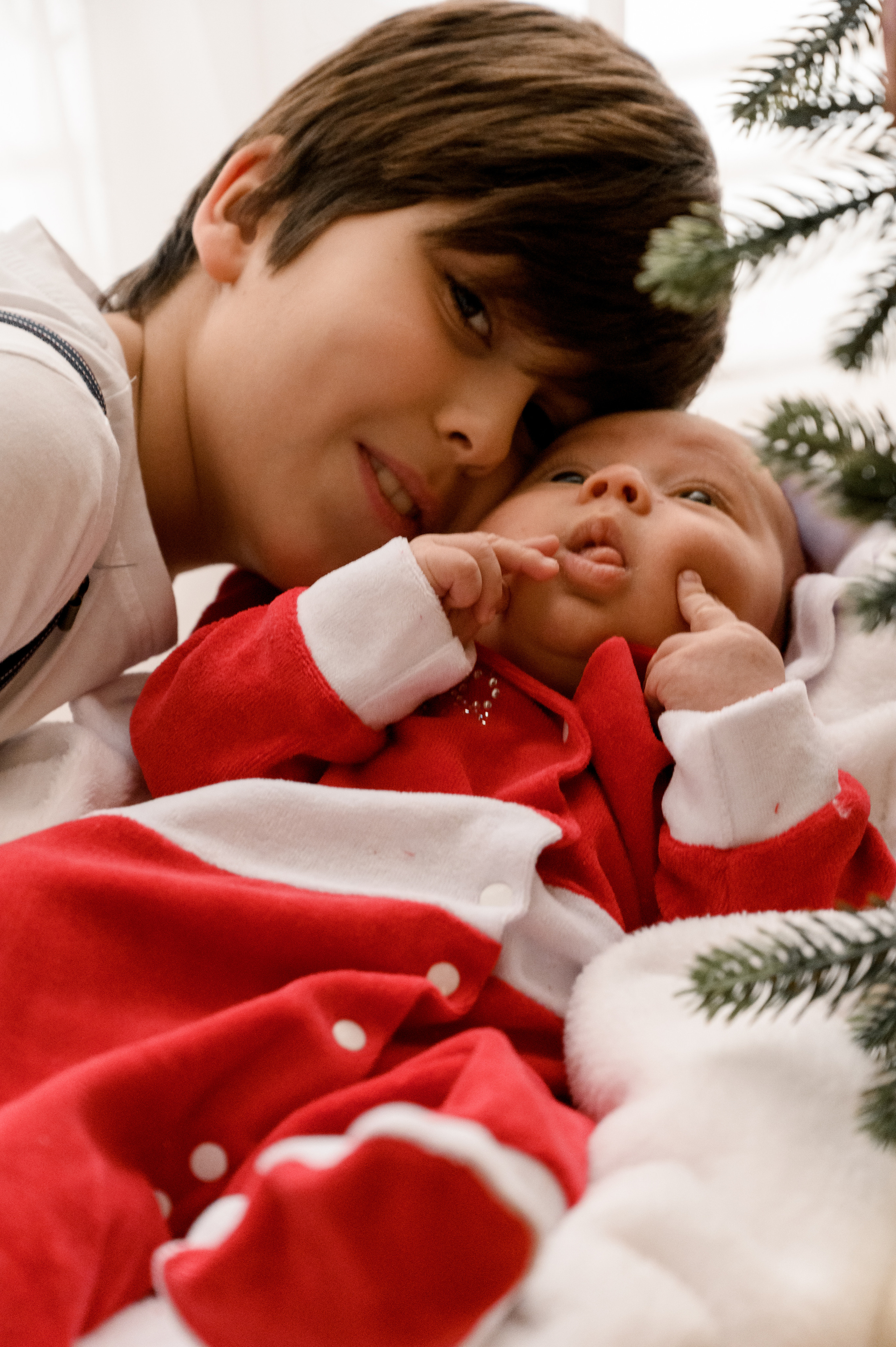 Юля семьей. Профессиональный фотограф беременности в СПБ. Стильные фотосессии беременности в стиле минимализм и классическая фотография
