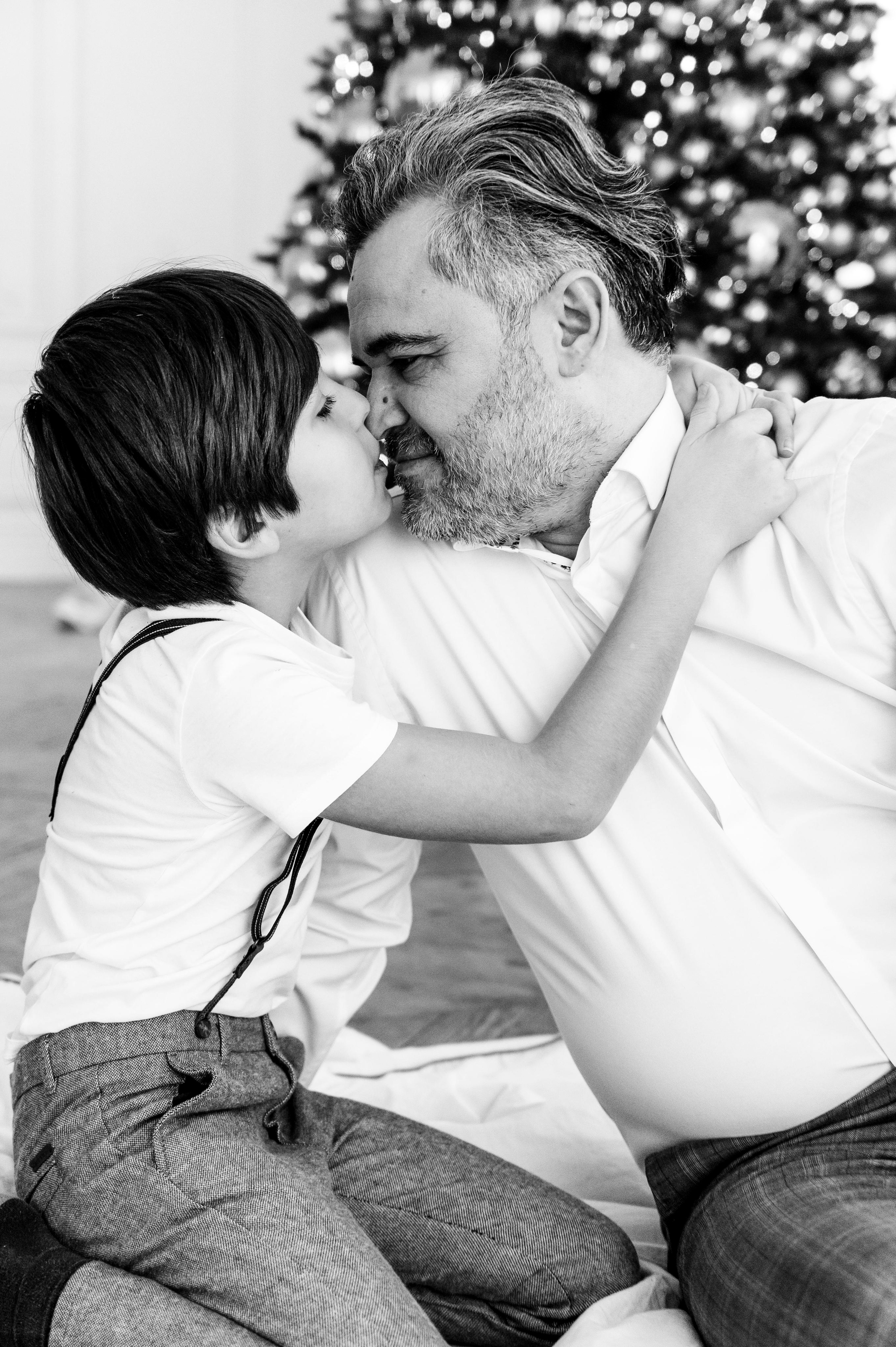 Юля семьей. Профессиональный фотограф беременности в СПБ. Стильные фотосессии беременности в стиле минимализм и классическая фотография