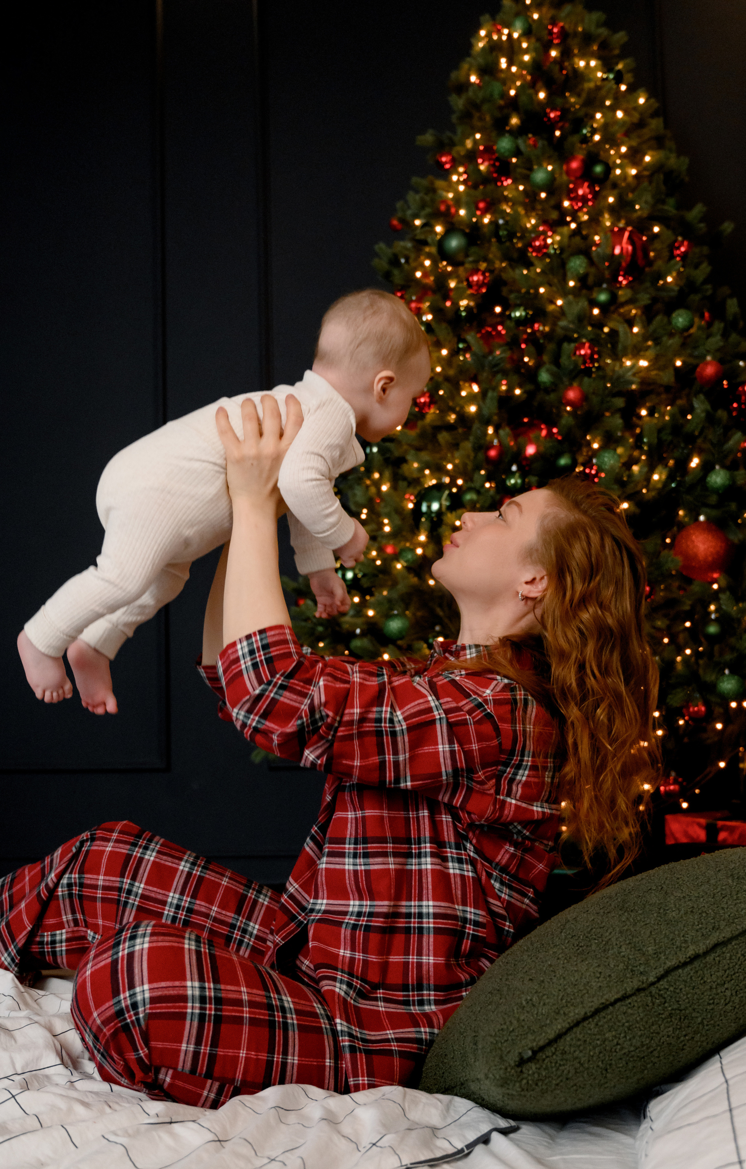 Евгения. Профессиональный фотограф беременности в СПБ. Стильные фотосессии беременности в стиле минимализм и классическая фотография